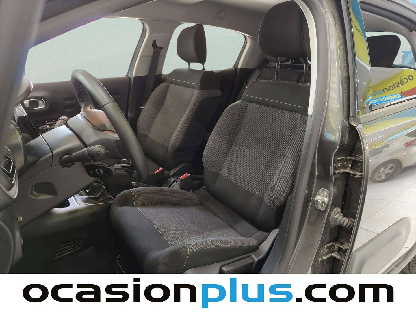 Foto asientos delanteros Citroën C3 Citroën C3 PureTech 83 S&S Max (83 CV)