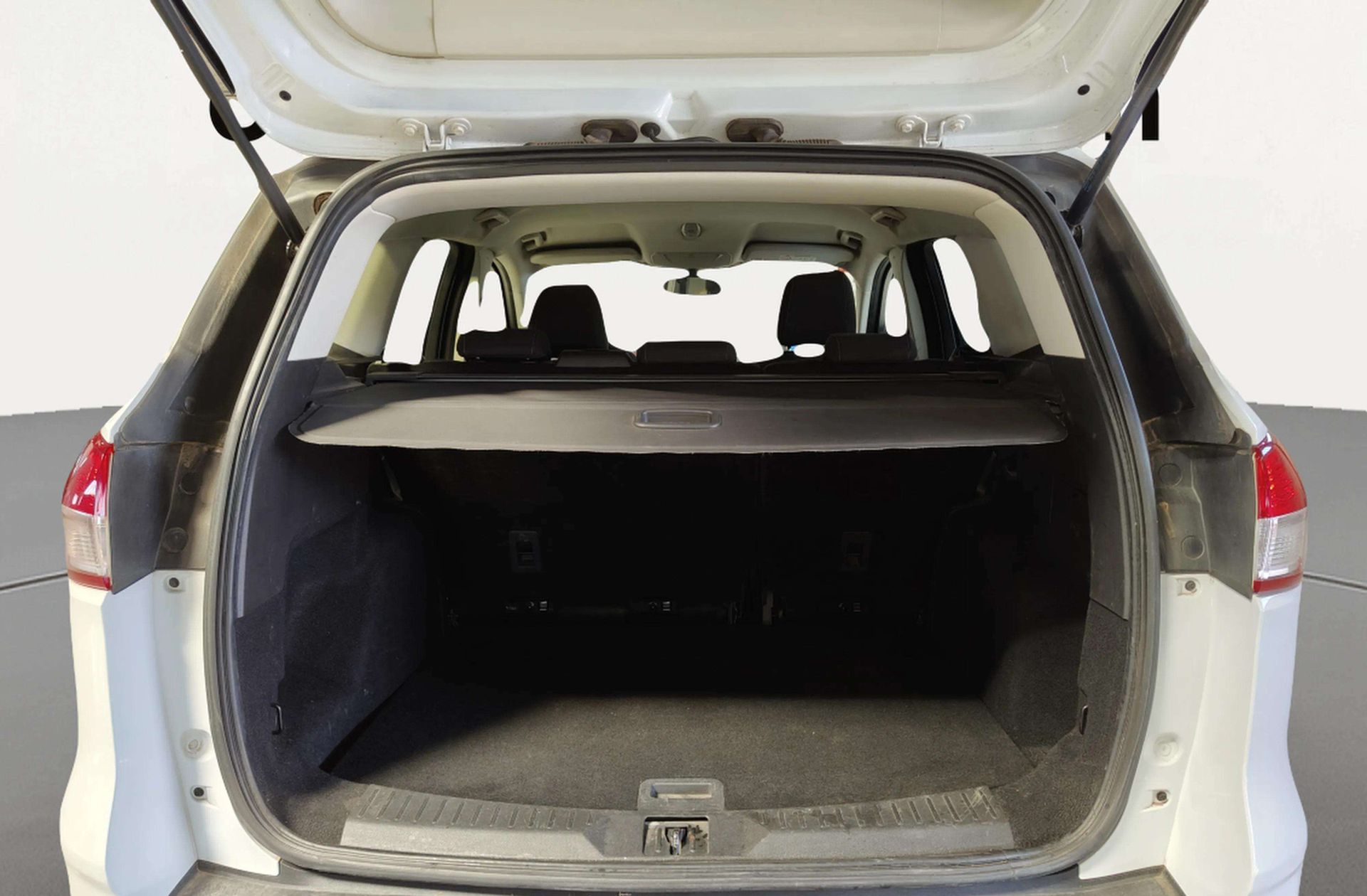 Ford Kuga 2.0 TDCi Trend 4x2 - foto 12
