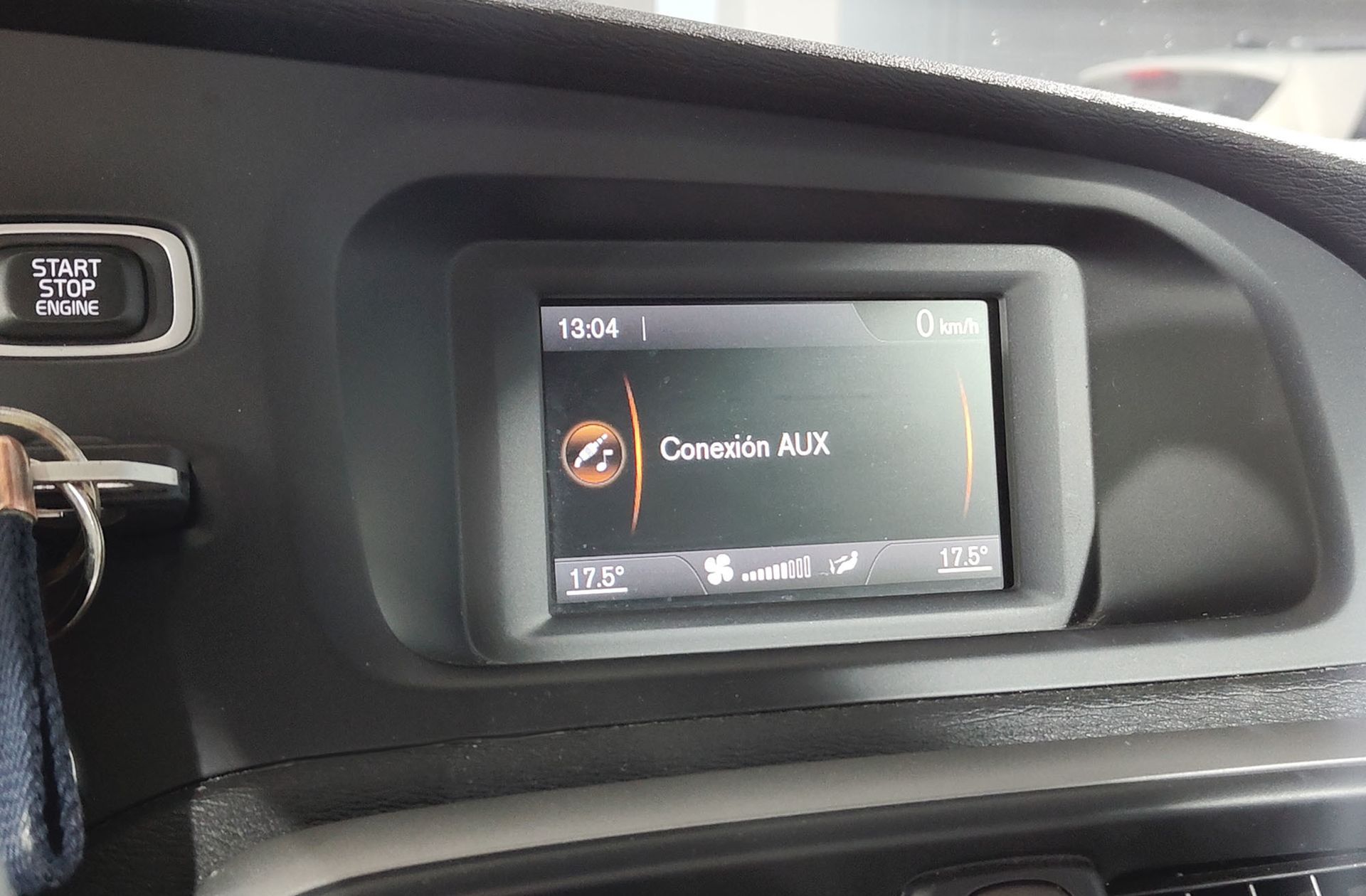 Volvo V40 D2 Kinetic - foto 34