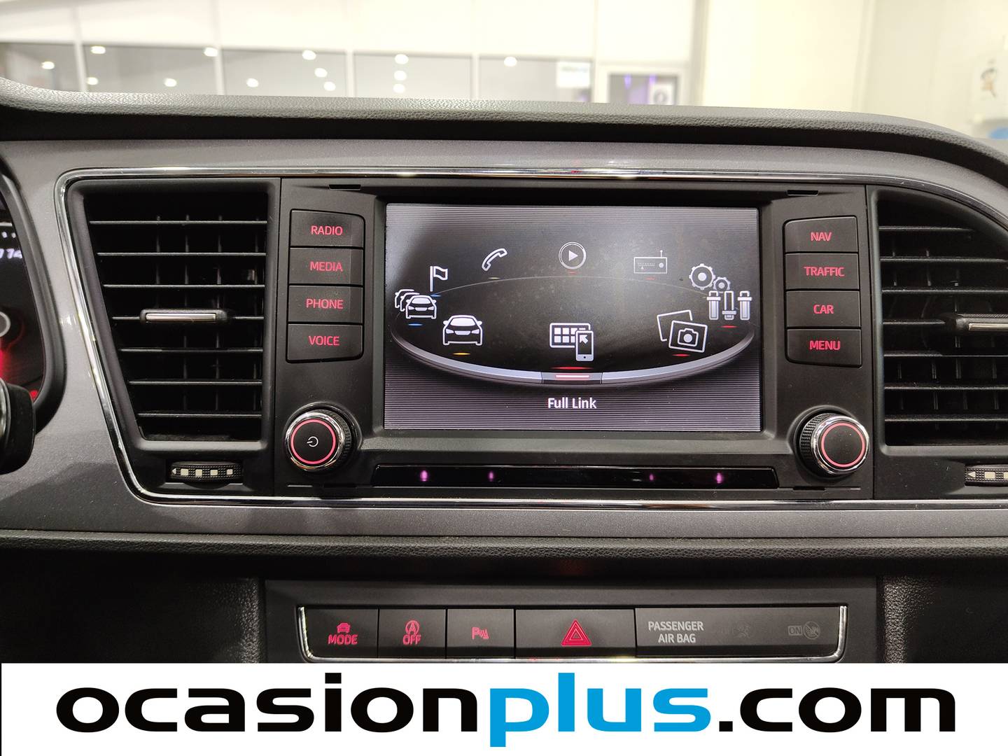 Equipamiento del Seat León Seat León ST 2.0 TDI S&S FR (150 CV)