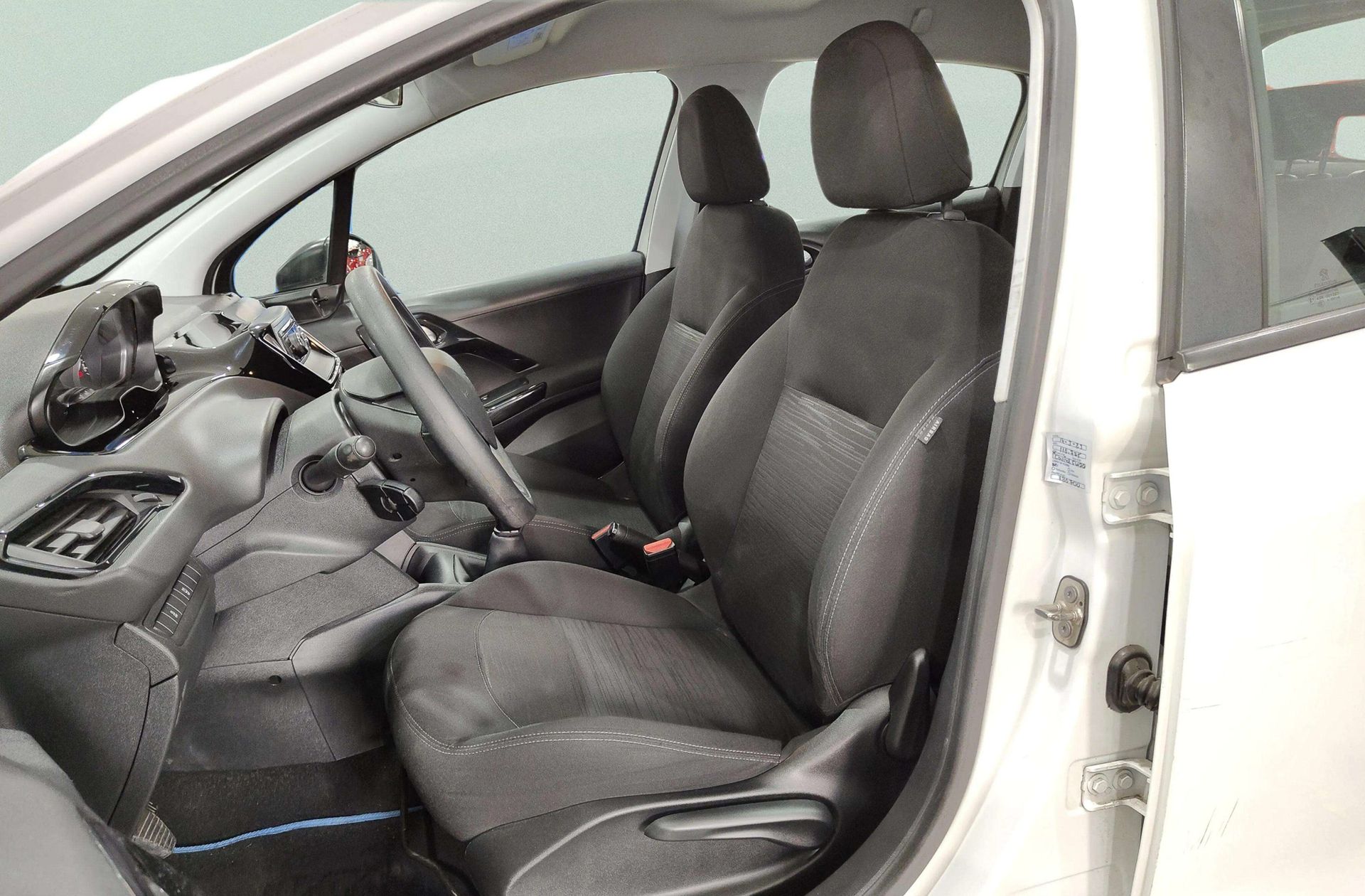 Peugeot 208 1.6 BlueHDi Access - foto 8