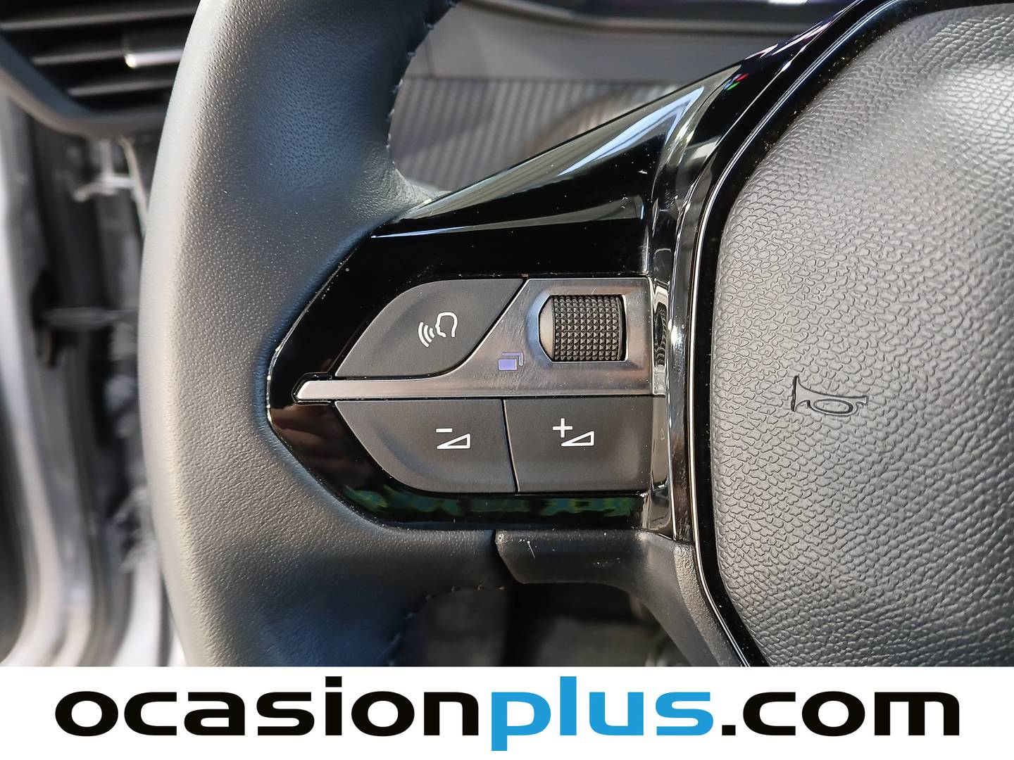 Peugeot 2008 Peugeot 2008 Allure Hybrid eDCS6 (145 CV) de ocasión