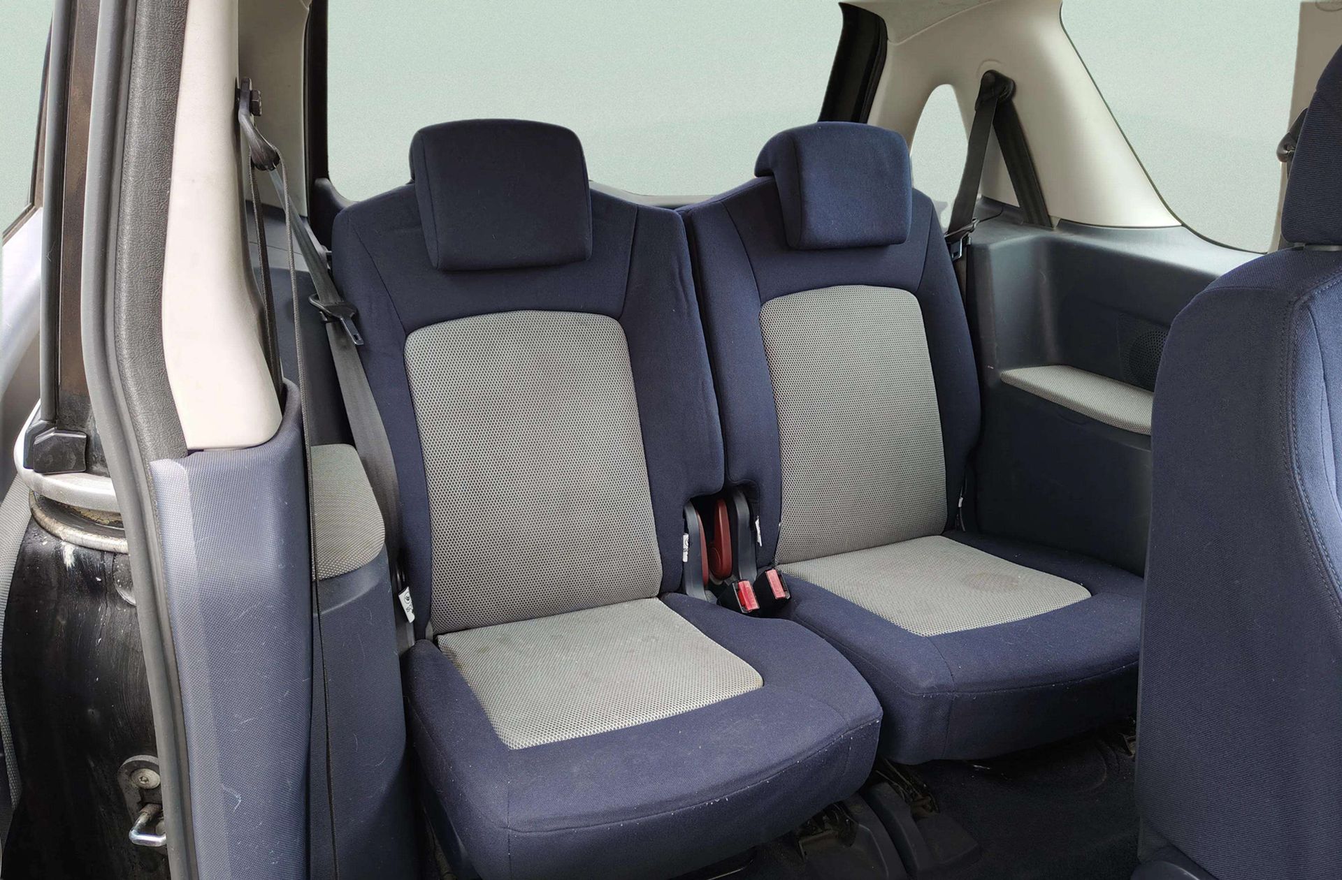 Peugeot 1007 1.4 HDi Sporty - foto 13