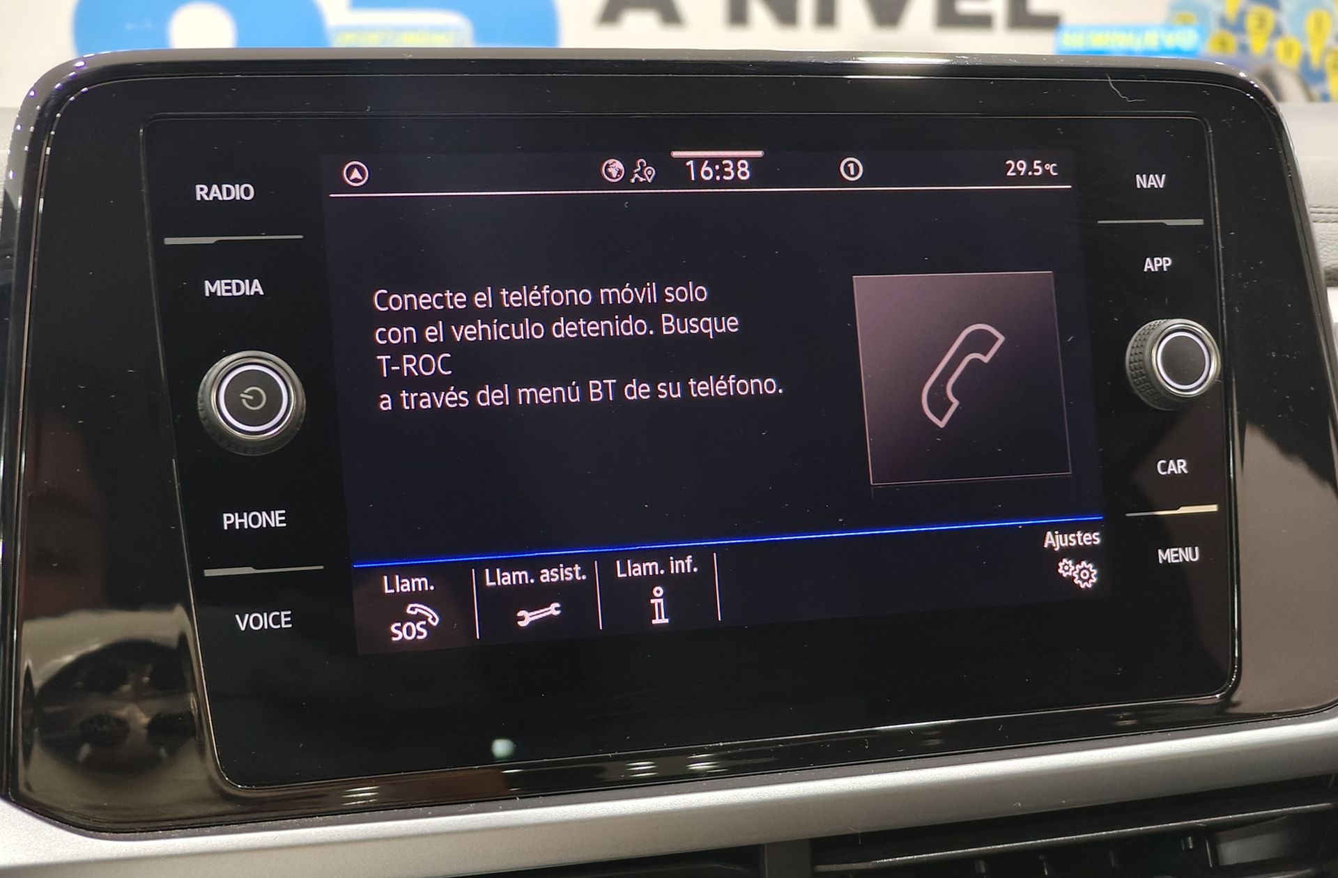 Volkswagen T-Roc Life 1.0 TSI - foto 32