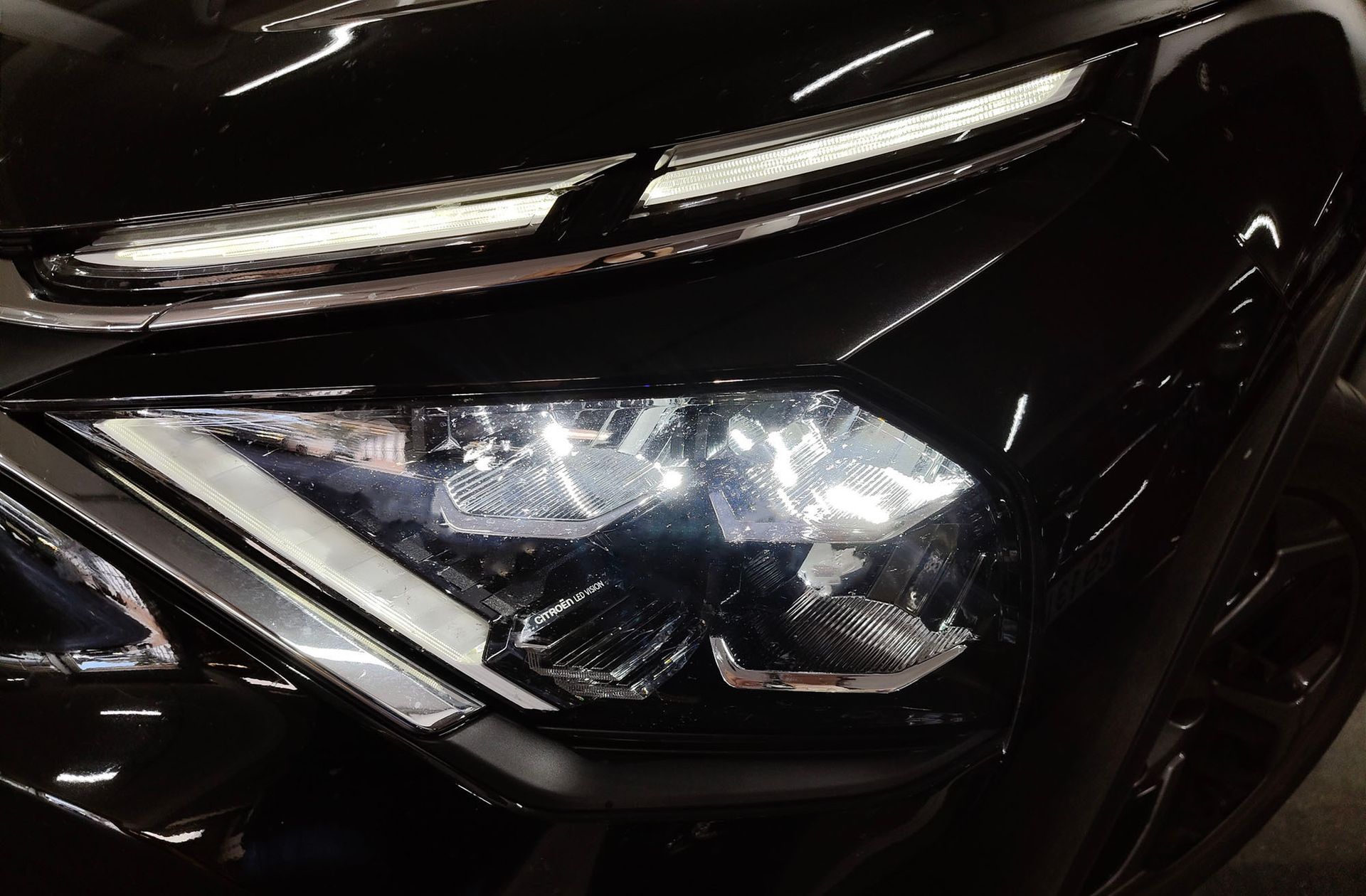 Citroën C4 X Hybrid 136 e-DCS6 Plus - foto 14
