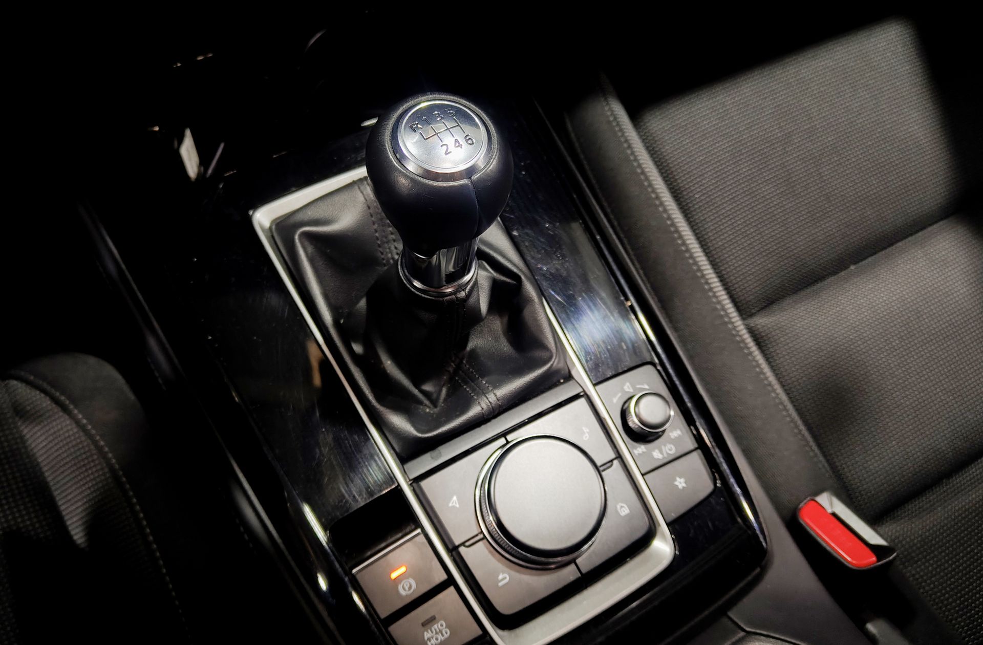 Mazda CX-30 2.0 Skyactiv-G Evolution 2WD - foto 5