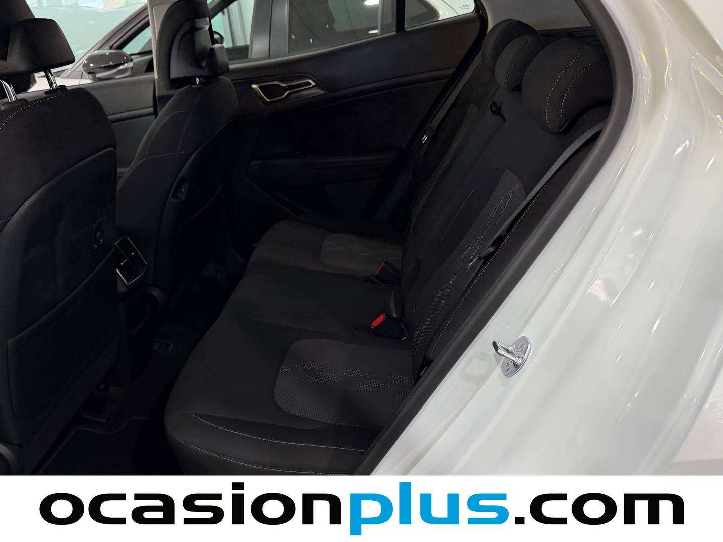 Foto asientos traseros KIA Sportage KIA Sportage 1.6 T-GDi PHEV Drive 4x4 (265 CV)