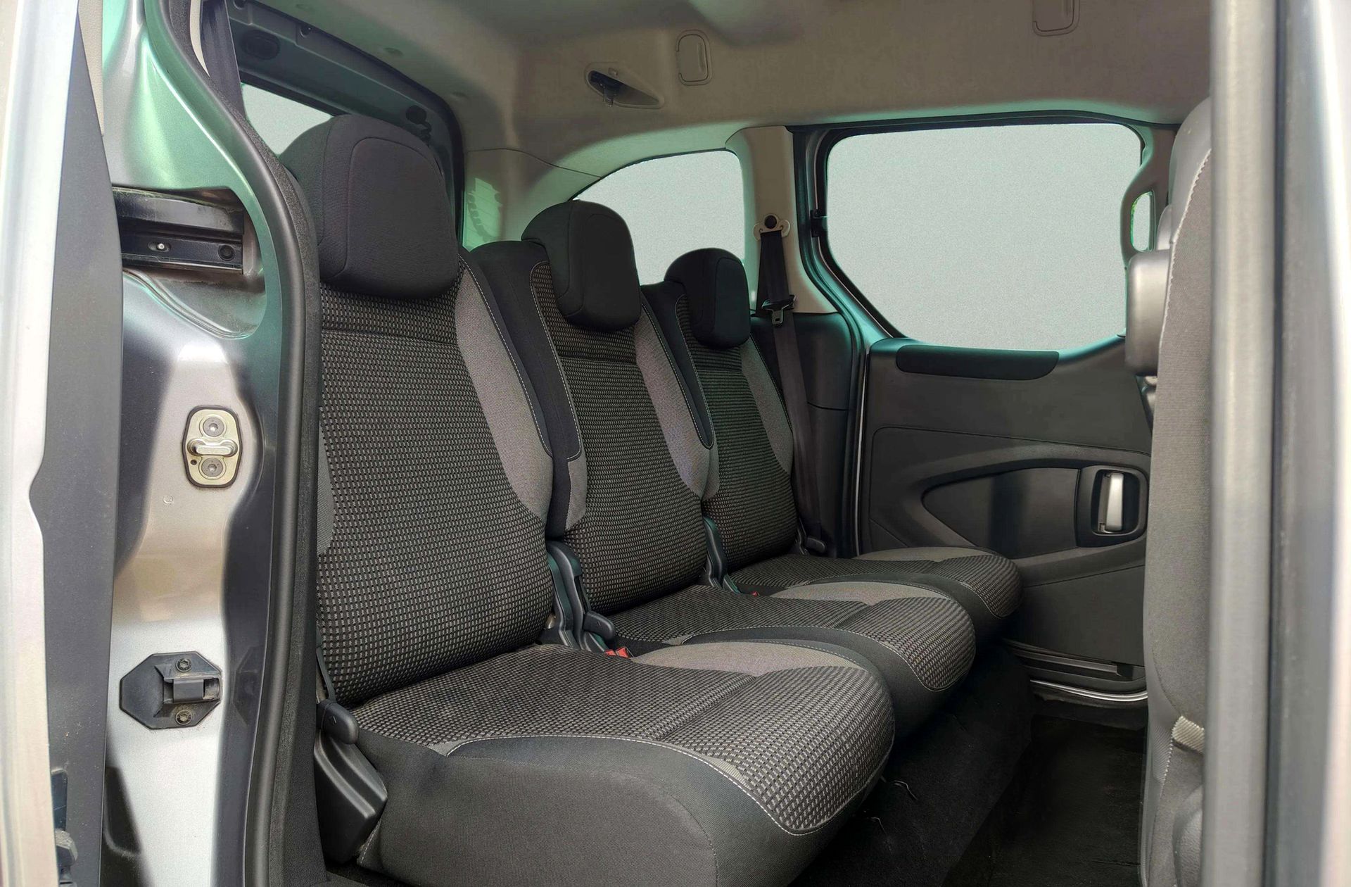 Peugeot Partner Tepee Combi 1.6 BlueHDi Outdoor - foto 16