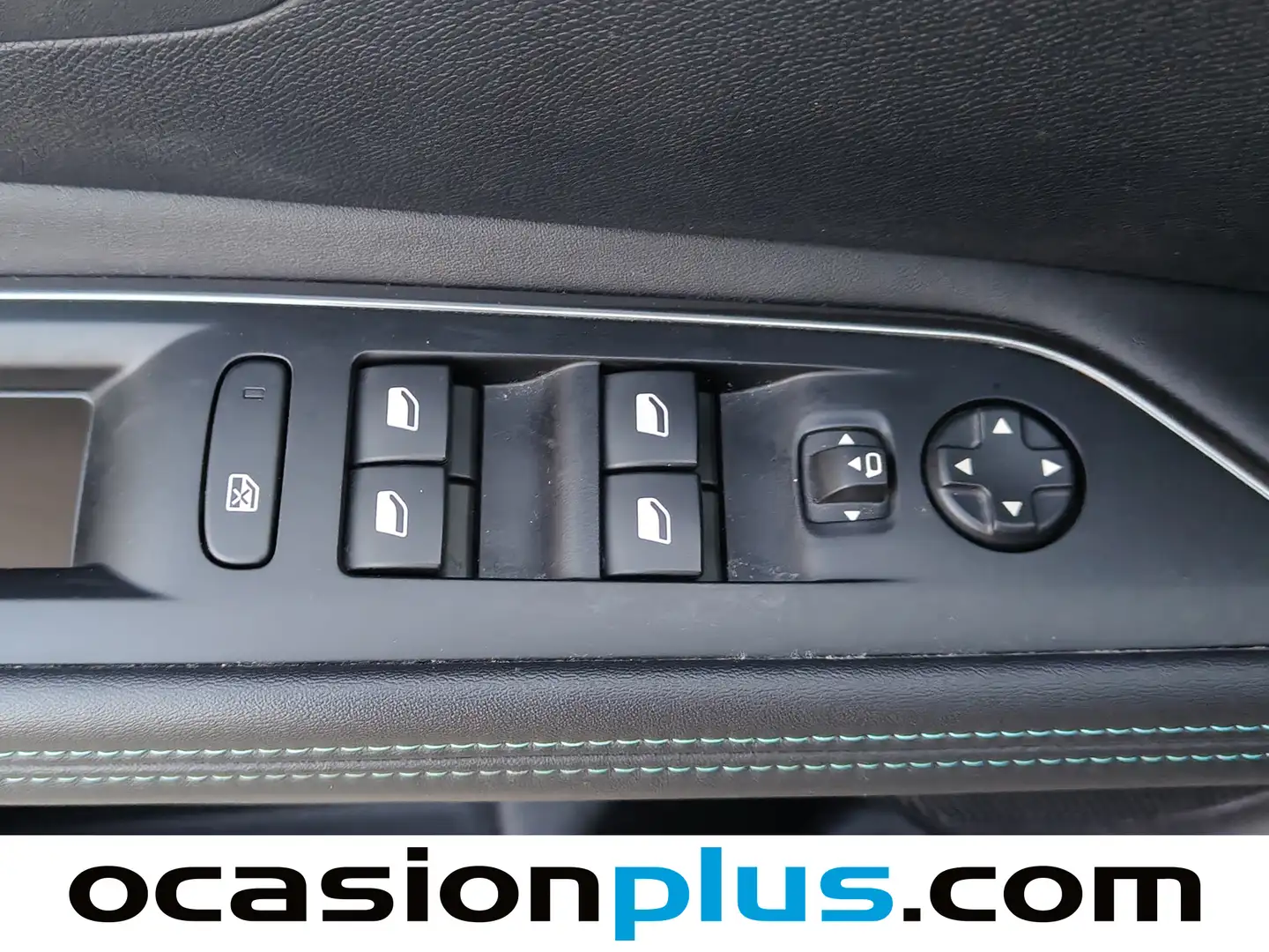 Foto Peugeot 3008 Hybrid Peugeot 3008 Hybrid 300 Allure Pack e-EAT8 (300 CV)