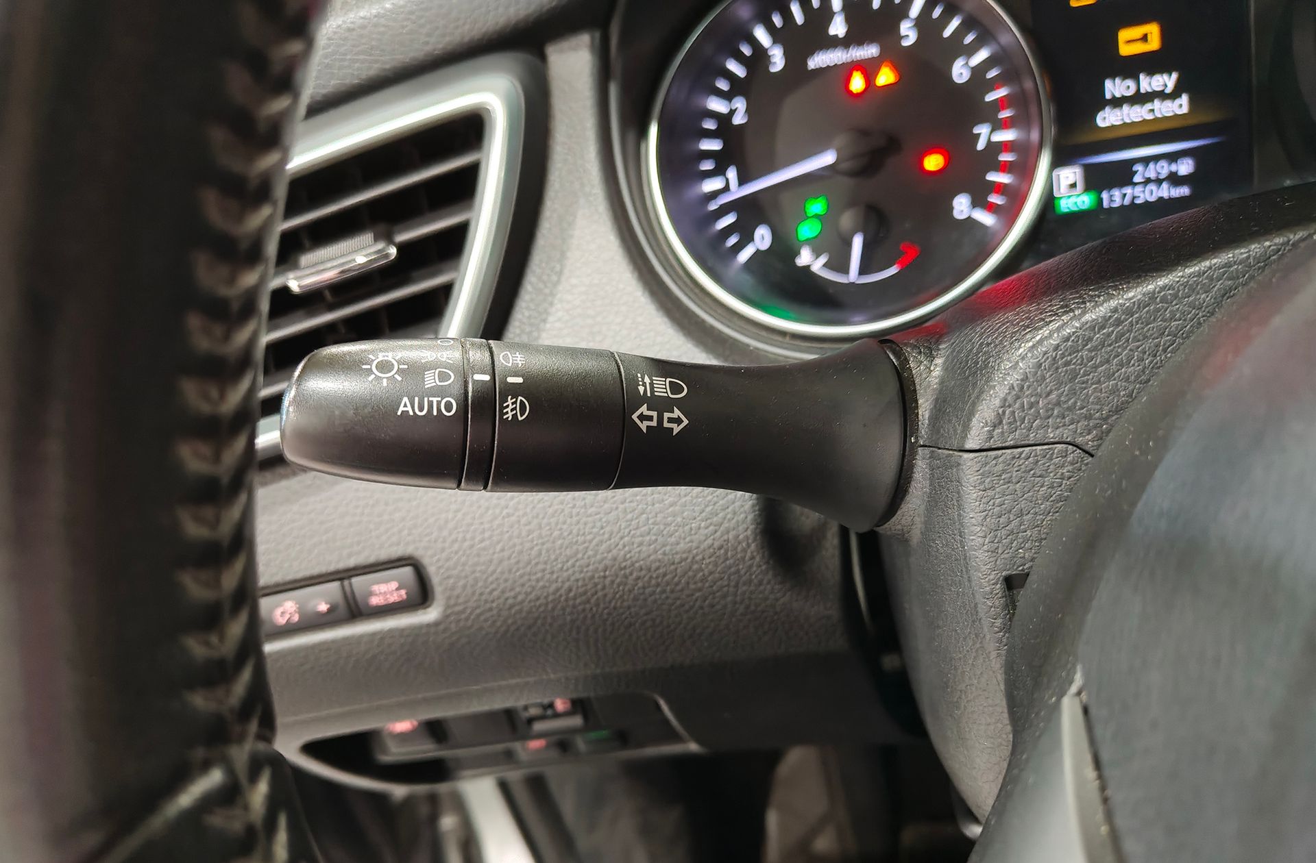 Nissan Qashqai DIG-T 115 N-Connecta Xtronic - foto 23