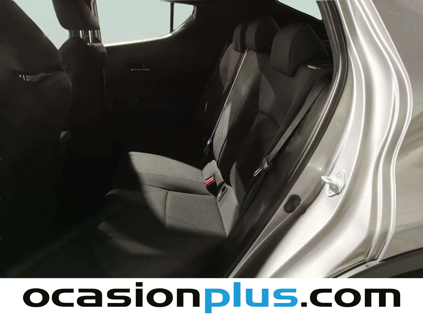 Foto Toyota C-HR Toyota C-HR 1.8 125H Advance (122 CV)