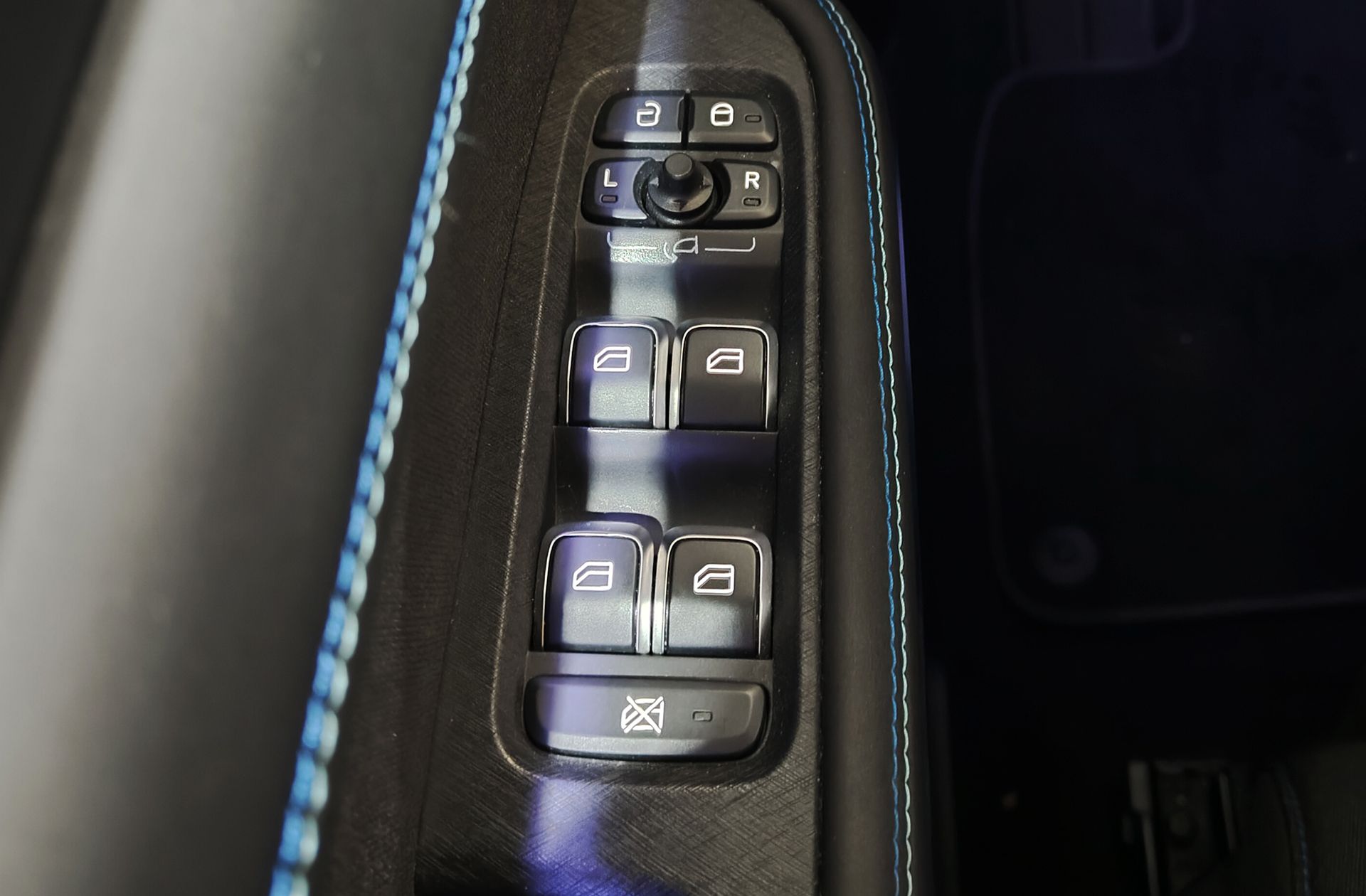 Lynk & Co 01 1.5 PHEV - foto 42