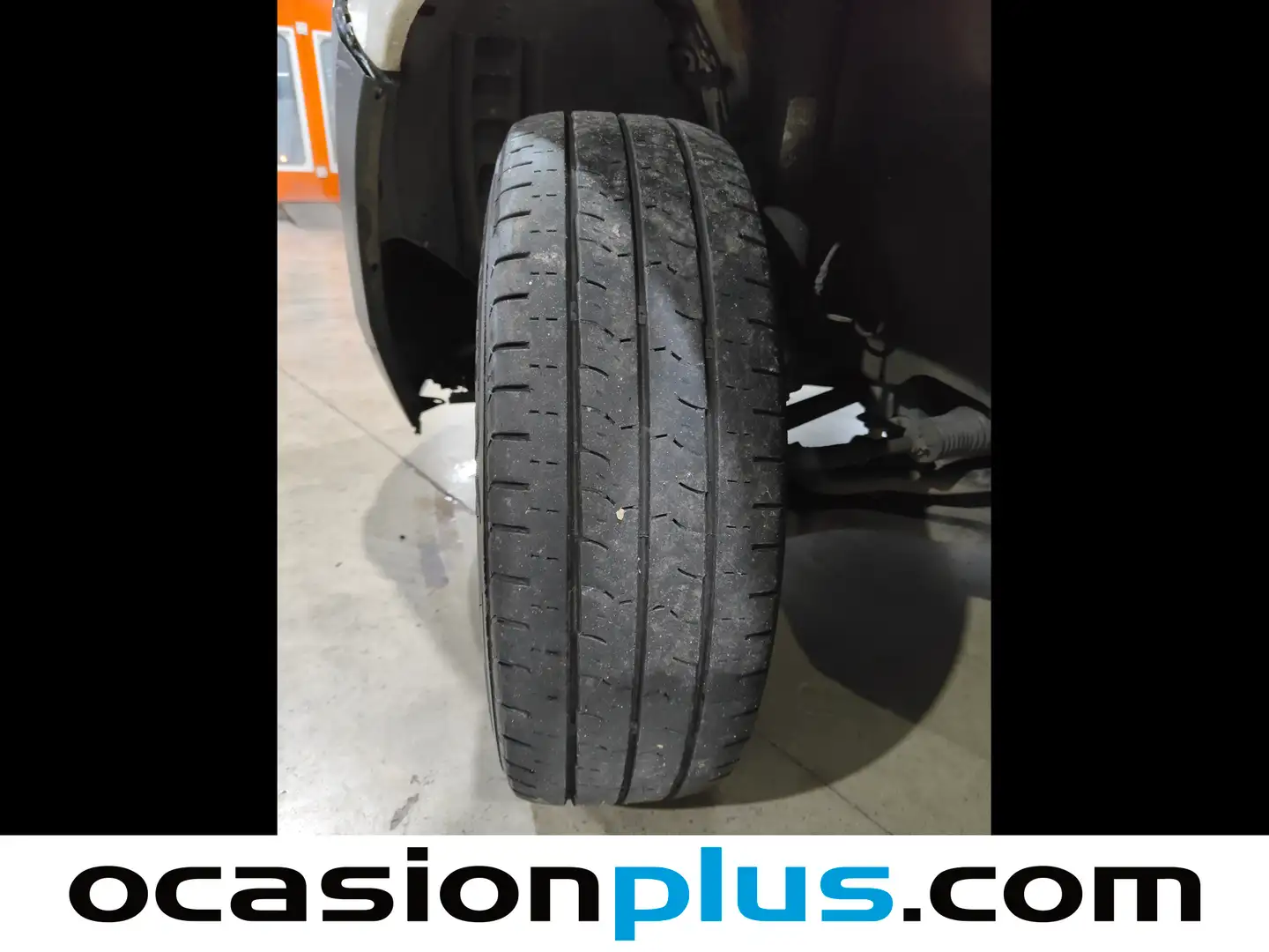 Foto Citroën Jumper Citroen Jumper BlueHDi 130 35 L3H2 (131 CV)