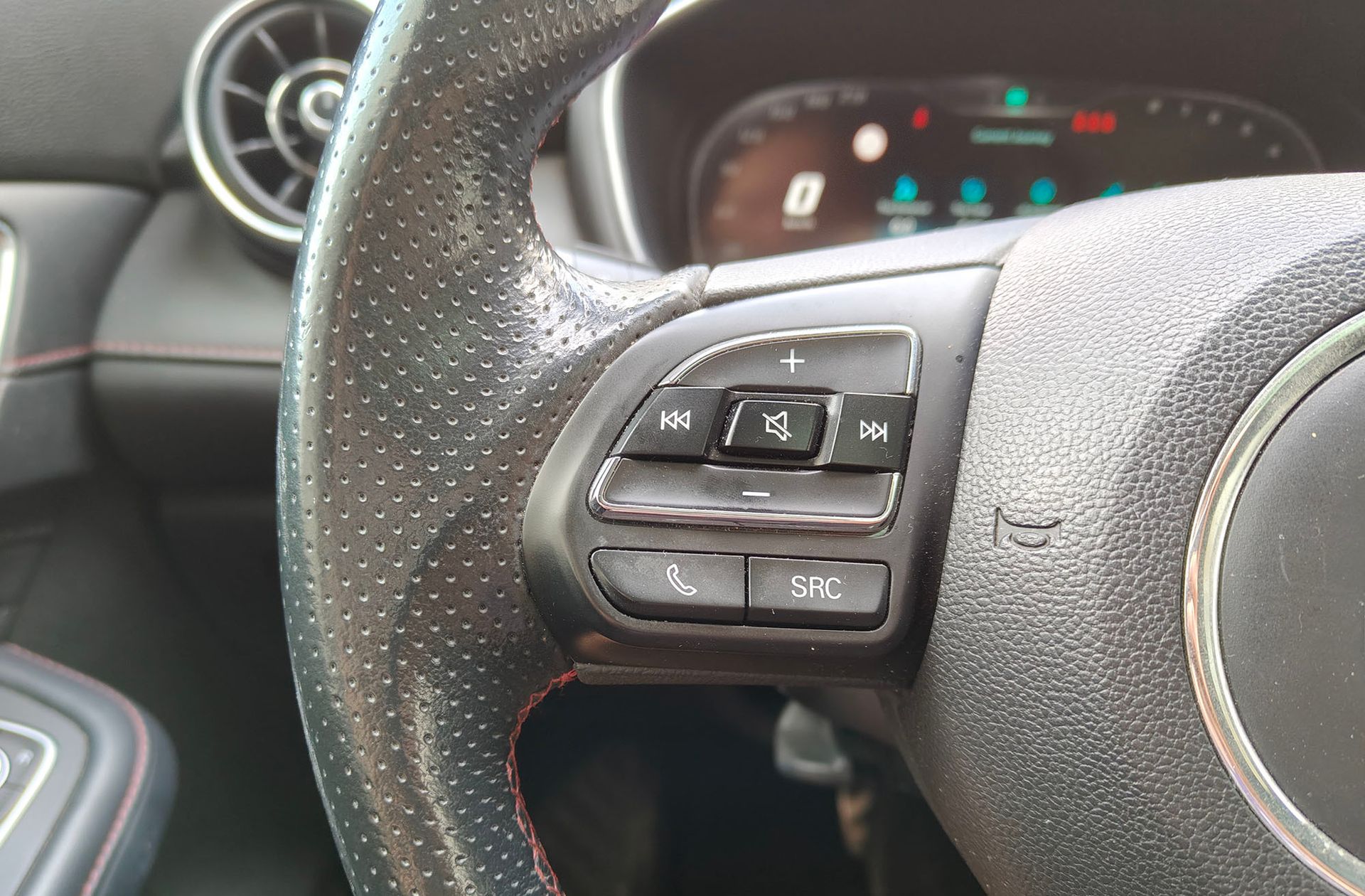 MG HS 1.5 Turbo GDI Luxury DCT - foto 29