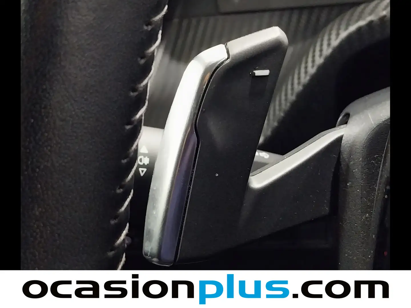 Foto Peugeot 2008 Peugeot 2008 PureTech 130 S&S Allure Pack EAT8 (130 CV)