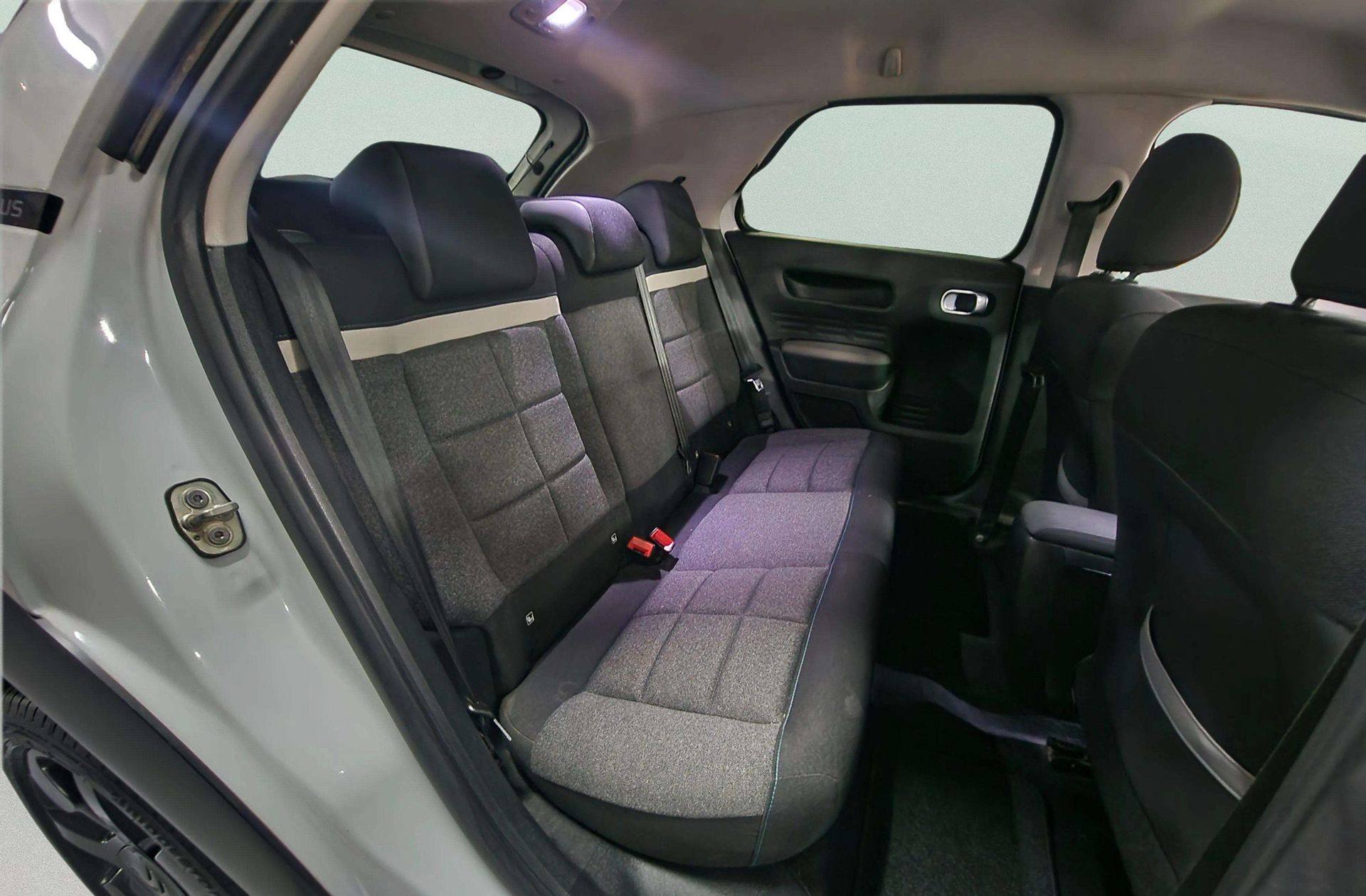Citroën C4 Cactus PureTech 110 Shine - foto 18