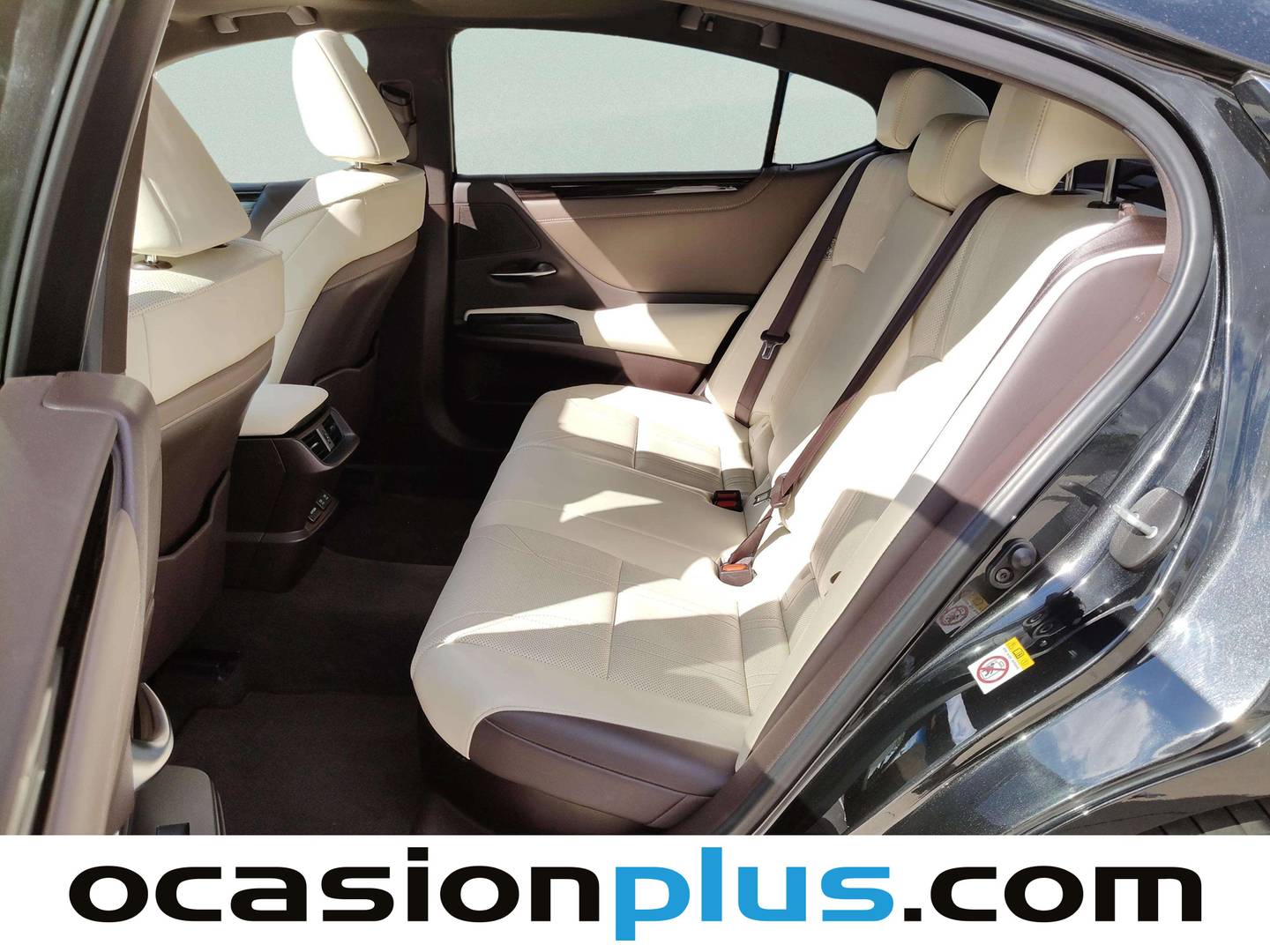 Foto asientos traseros Lexus ES Lexus ES 300h Executive (218 CV)