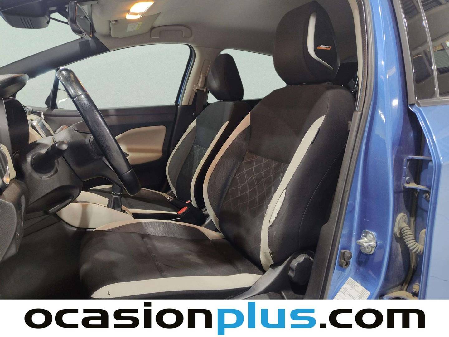 Foto asientos delanteros Nissan Micra Nissan Micra IG-T S&S N-Connecta (90 CV)