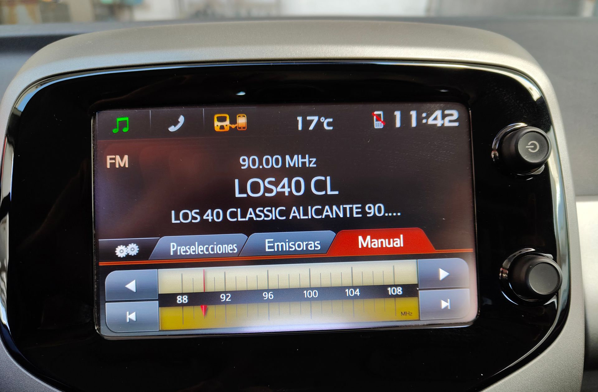 Toyota Aygo 1.0 70 x-play - foto 27