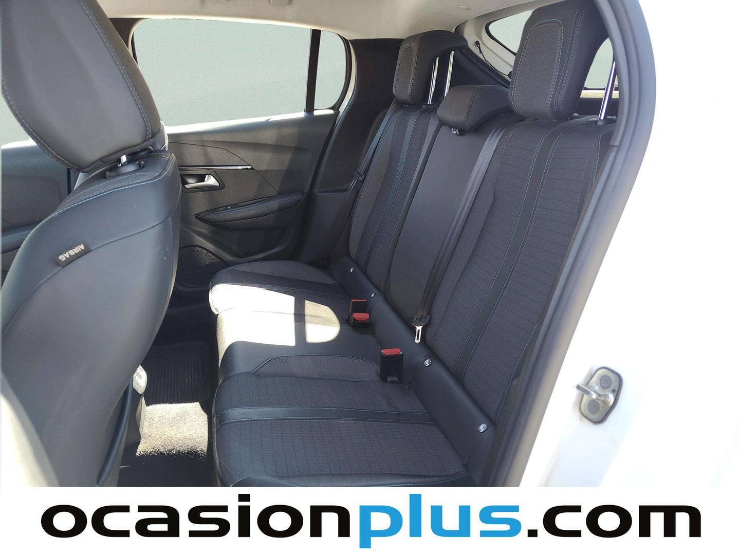 Foto asientos traseros Peugeot 208 Peugeot 208 PureTech 100 Allure (100 CV)