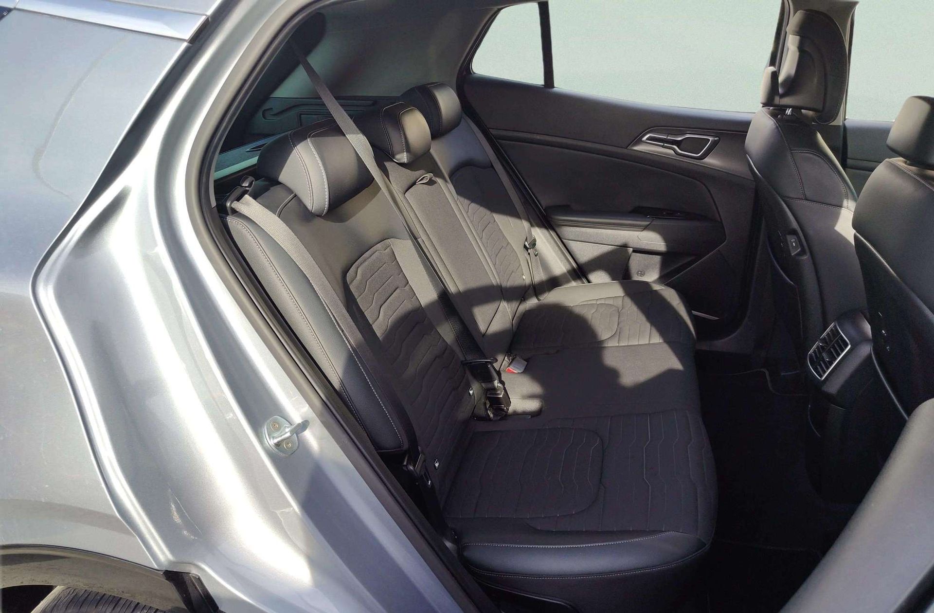 Kia Sportage 1.6 T-GDi MHEV Tech 4x2 - foto 15