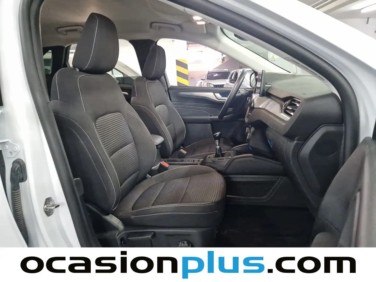 Foto Ford Kuga Ford Kuga 1.5 EcoBlue Titanium (120 CV)