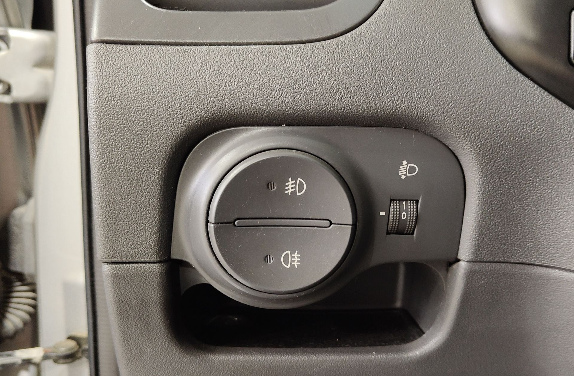 Kia Rio 1.5 CRDi Emotion - foto 20