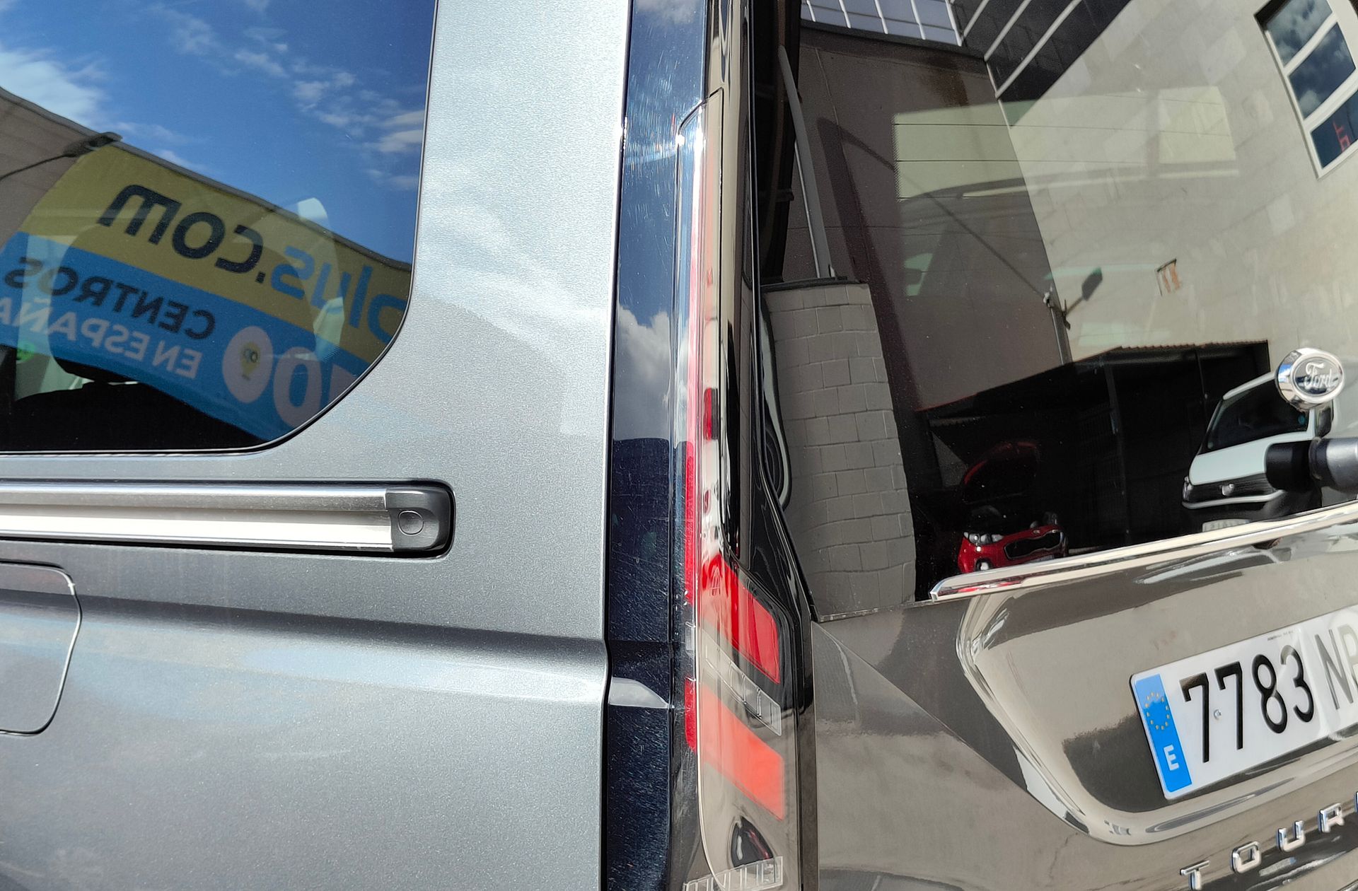 Ford Grand Tourneo Connect 2.0 EcoBlue Titanium 7 plazas - foto 16