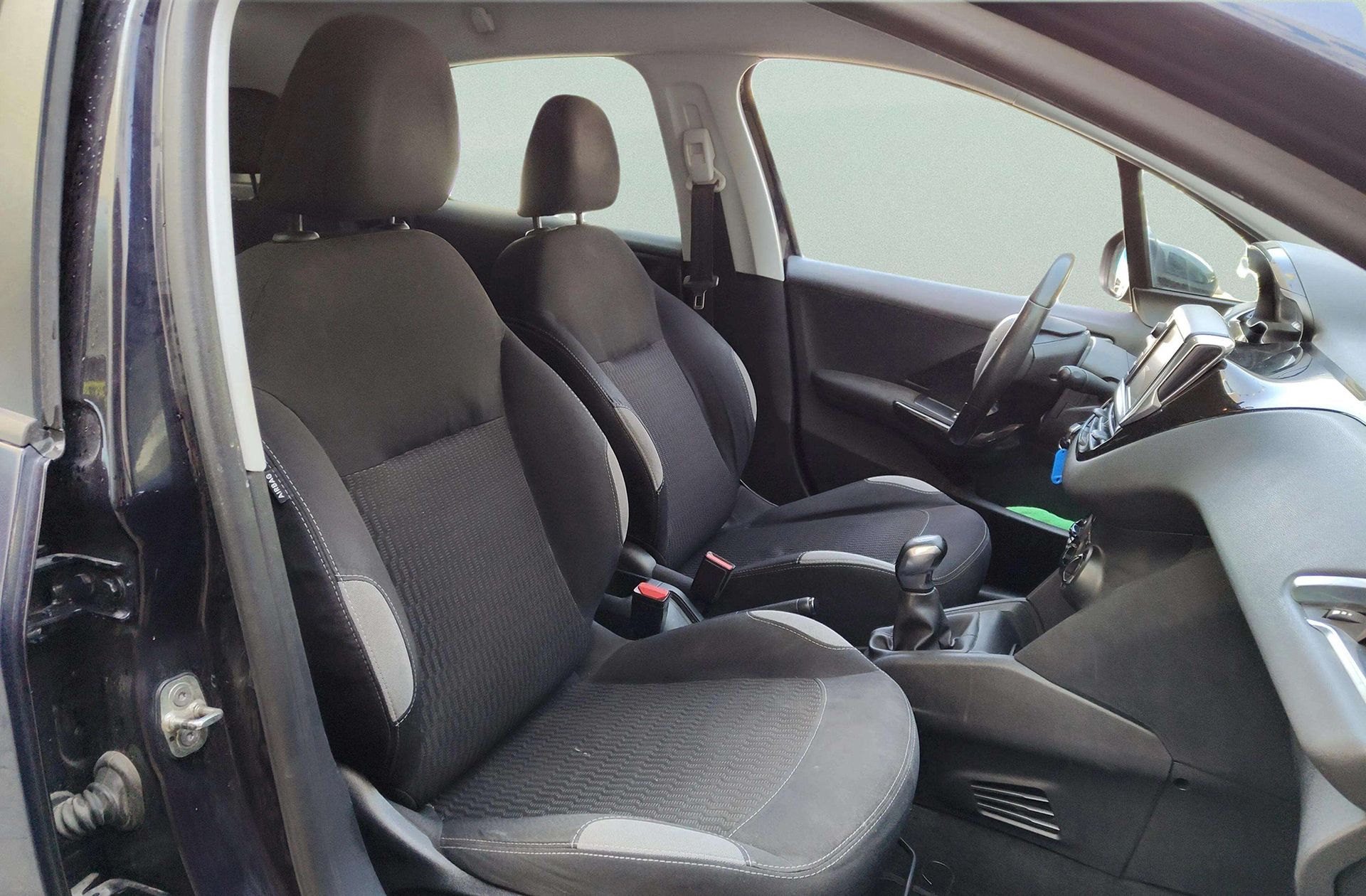 Peugeot 208 HDi 68 Style - foto 16