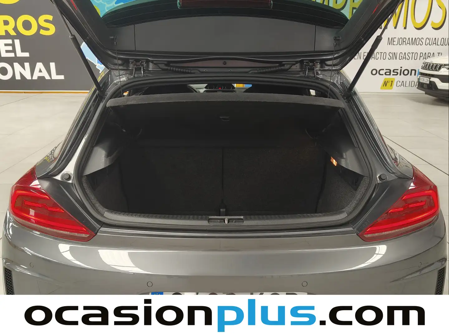 Foto Volkswagen Scirocco Volkswagen Scirocco Typhoon by R-Line 2.0 TSI BMT (180 CV)