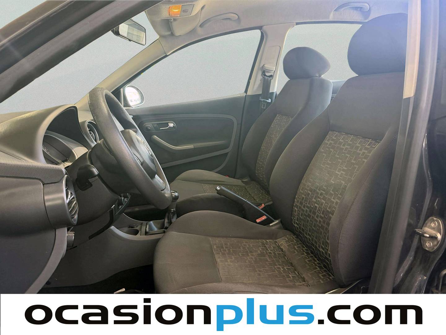 Foto asientos delanteros Seat Ibiza Seat Ibiza 1.4 TDi Junior (70 CV)