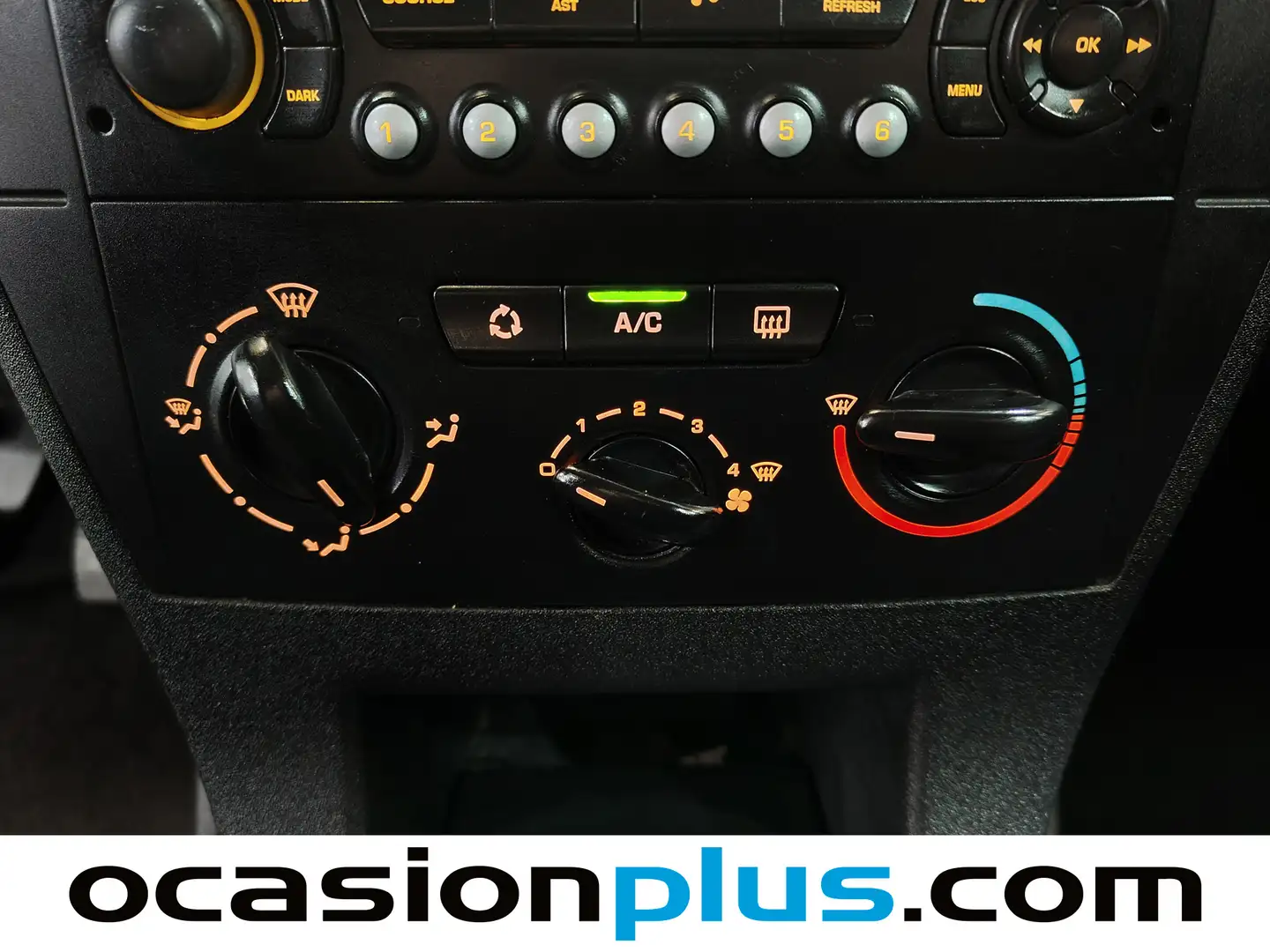 Foto Citroën C4 Citroen C4 1.4i 16v LX (90 CV)