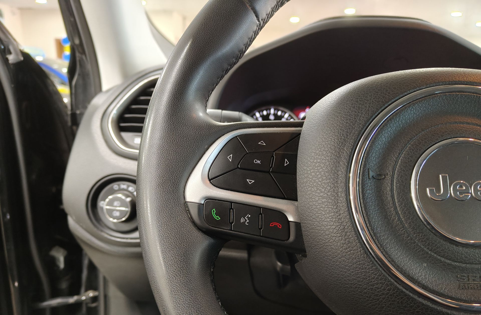 Jeep Renegade eHybrid 1.5 Limited ATX - foto 22