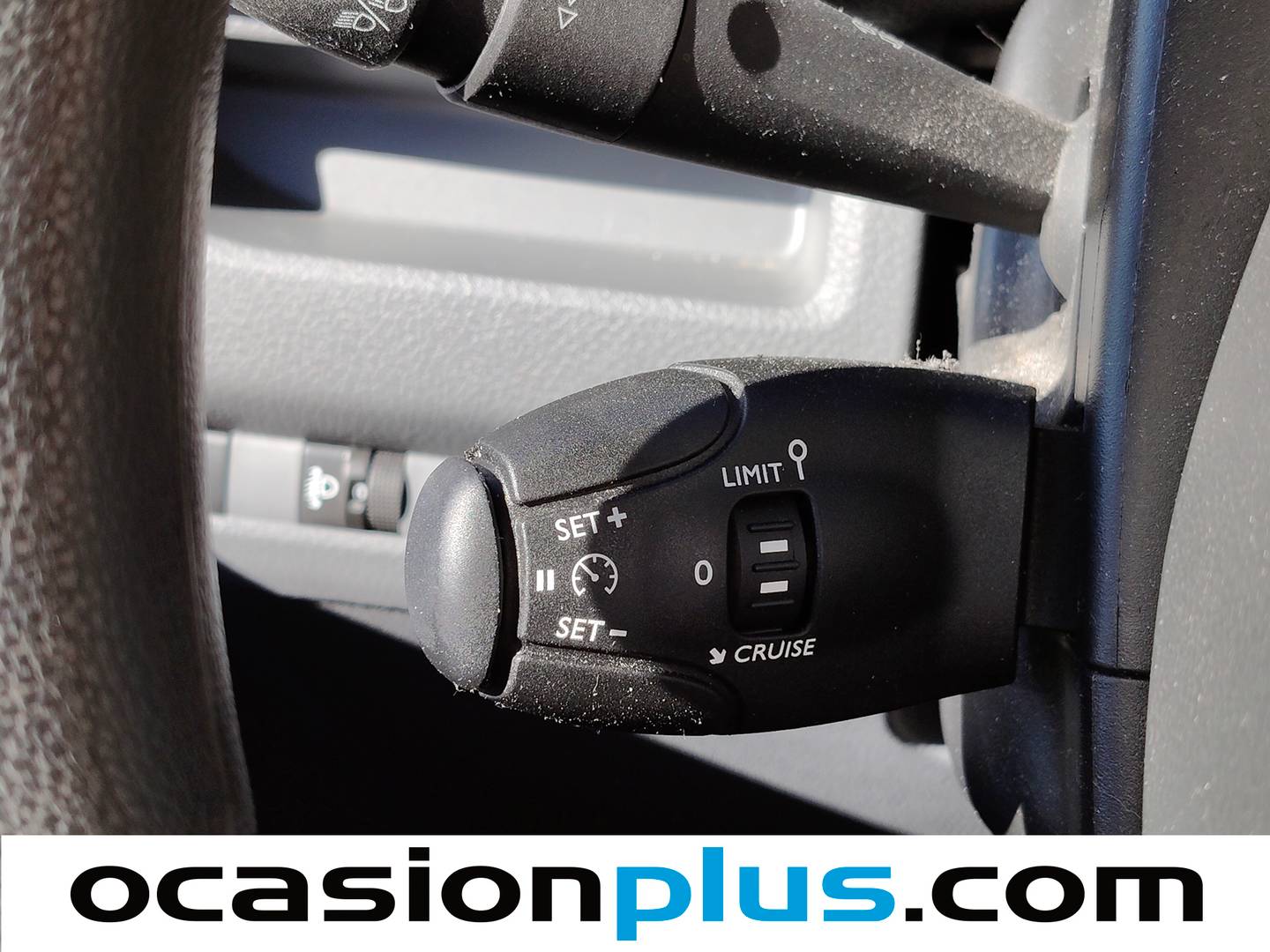 Extras y acabados del Peugeot Expert Peugeot Expert Furgon BlueHDi 120 S&S Pro Standard (120 CV)
