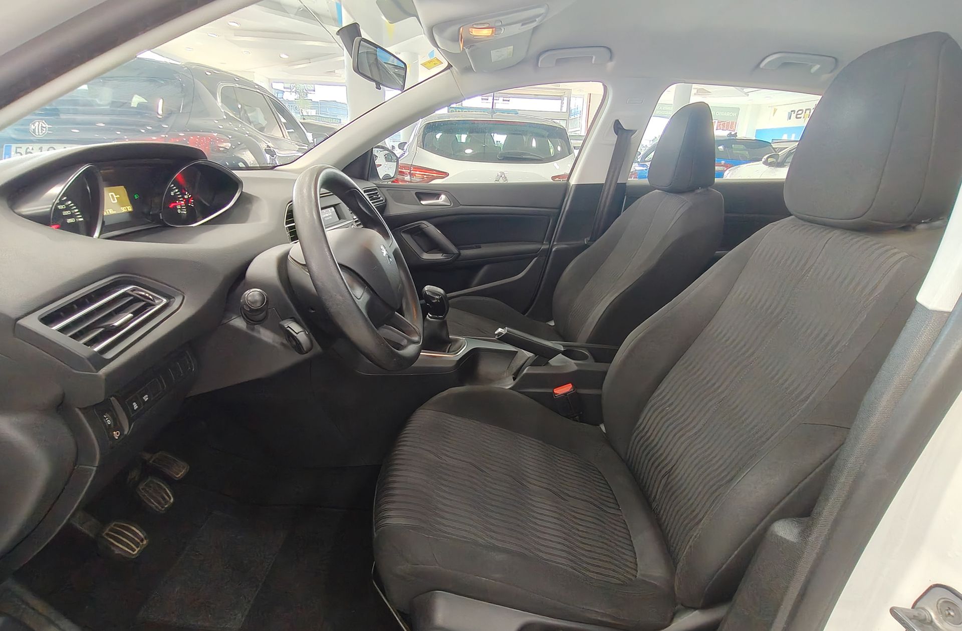 Peugeot 308 1.2 PureTech Access - foto 8
