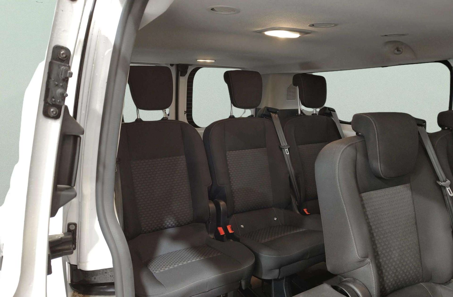 Ford Transit Custom Kombi 2.0 TDCi 320 L1 Trend - foto 6