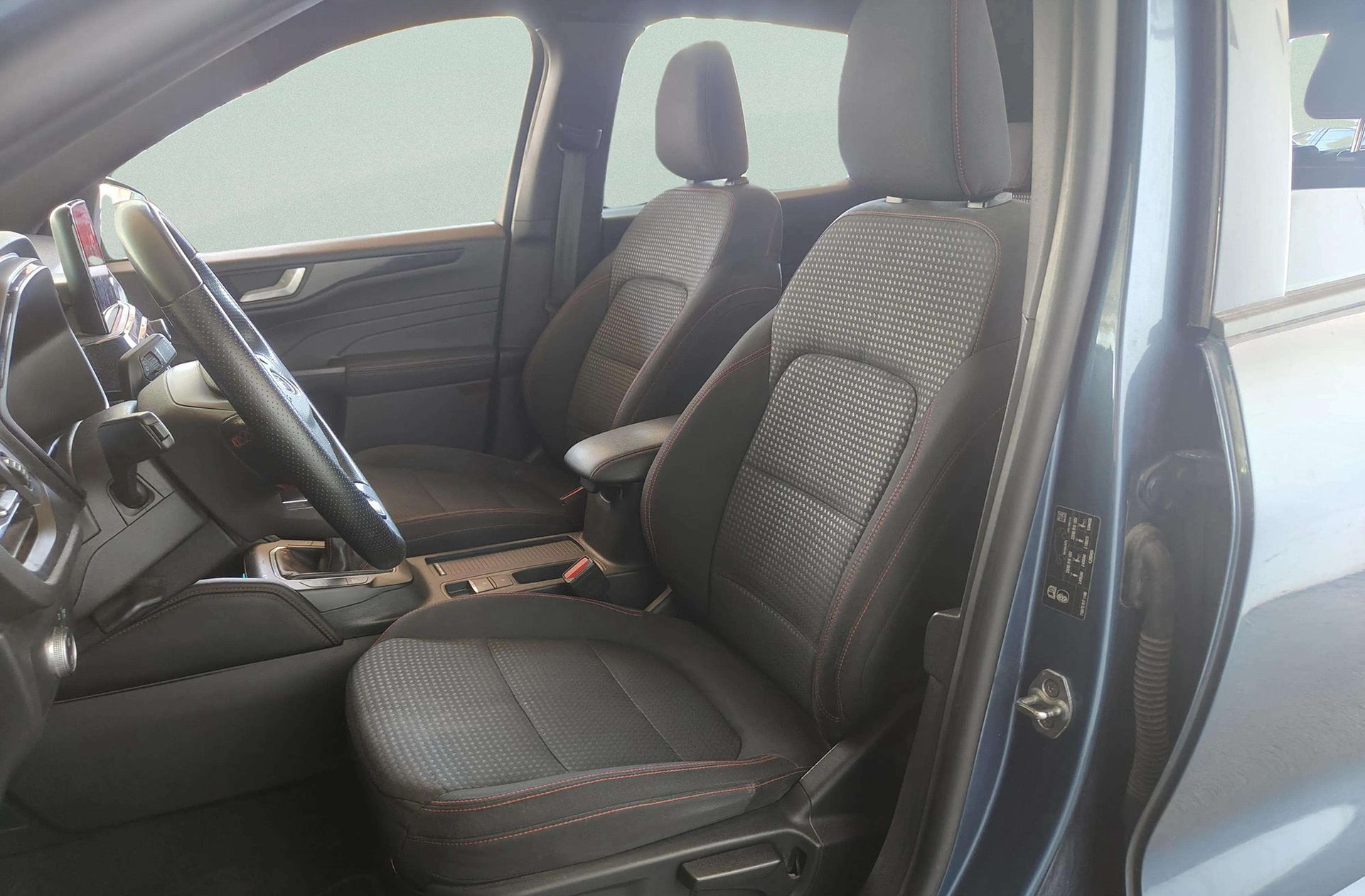 Ford Kuga 1.5 EcoBlue ST-Line - foto 11