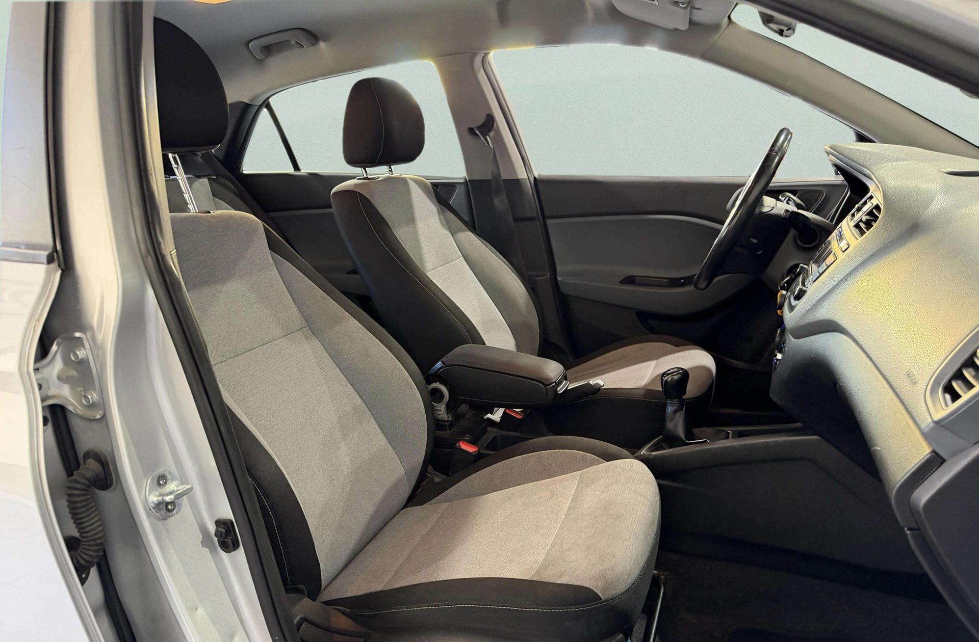 Hyundai i20 1.2 MPI Klass - foto 15