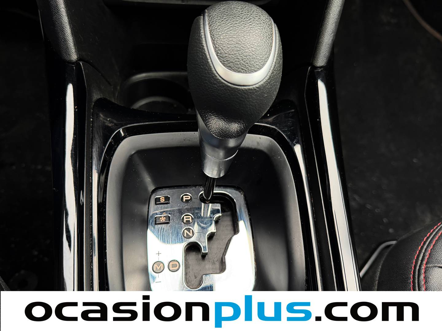 Foto Peugeot 2008 Peugeot 2008 PureTech 110 GT Line S&S EAT6 (110 CV)