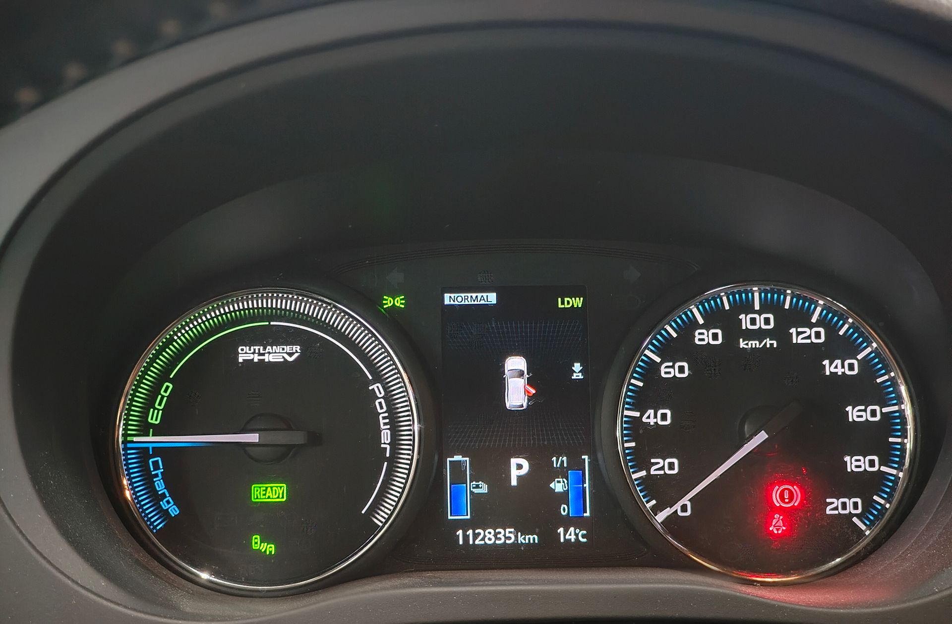Mitsubishi Outlander 2.0 PHEV Kaiteki 4WD - foto 26