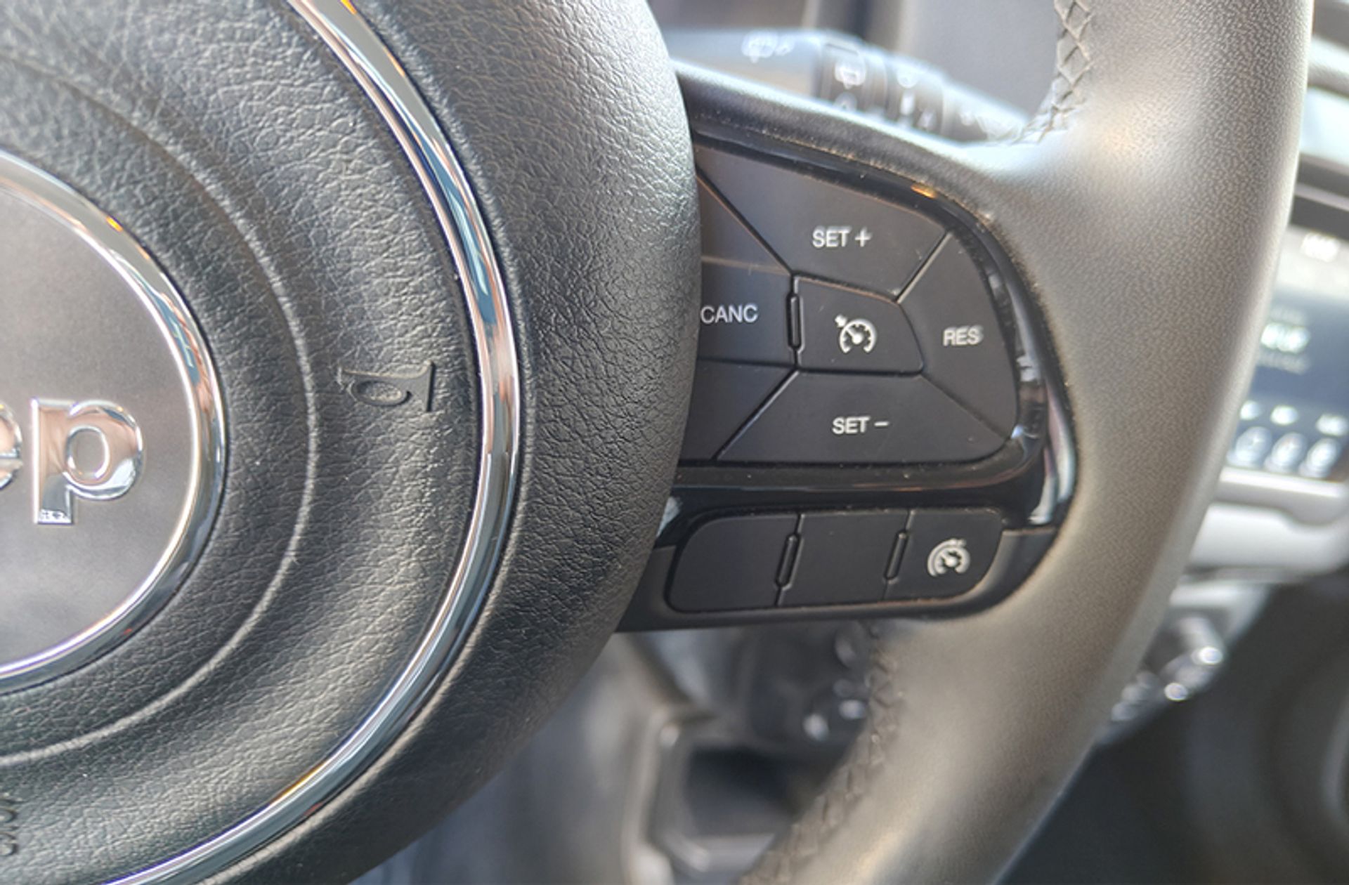 Jeep Renegade 1.0G Night Eagle II 4x2 - foto 21