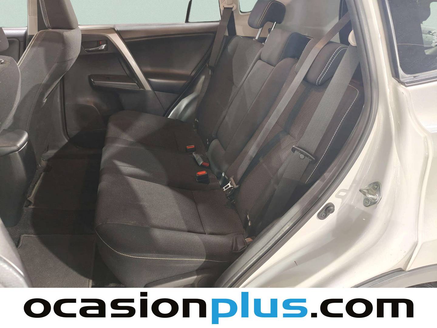 Foto asientos traseros Toyota Rav4 Toyota Rav4 150D Advance Pack Drive 2WD (143 CV)