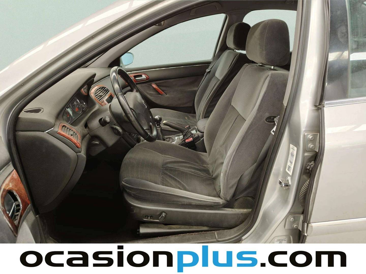 Foto asientos delanteros Peugeot 607 Peugeot 607 2.2i Ebano (163 CV)