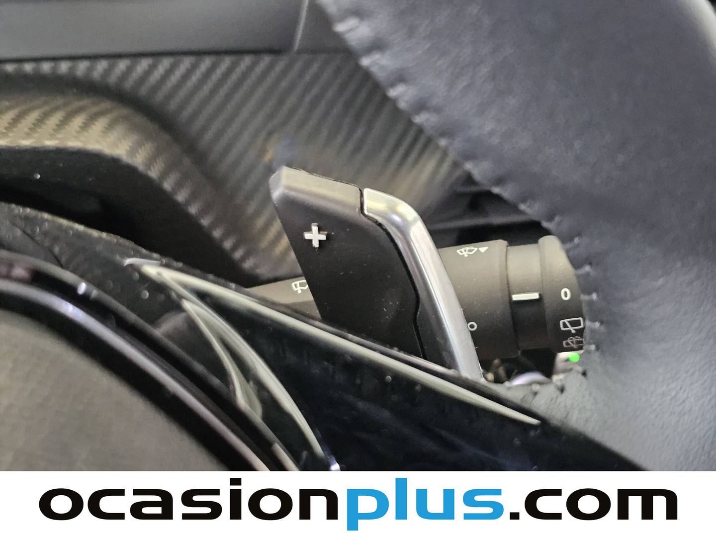 Foto Peugeot 2008 Peugeot 2008 Allure Hybrid eDCS6 (136 CV)