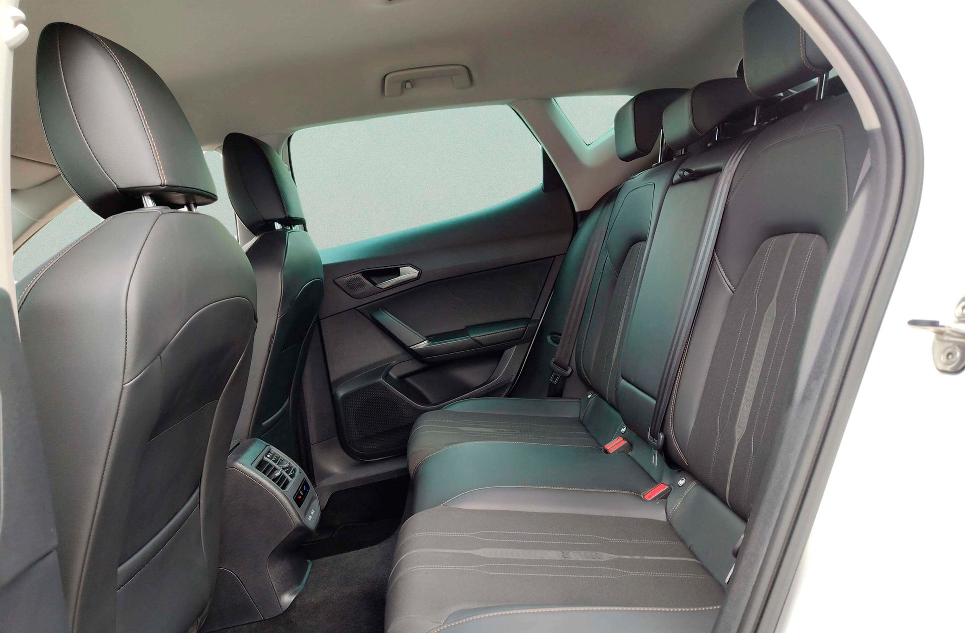 Cupra Formentor 1.5 TSI - foto 14