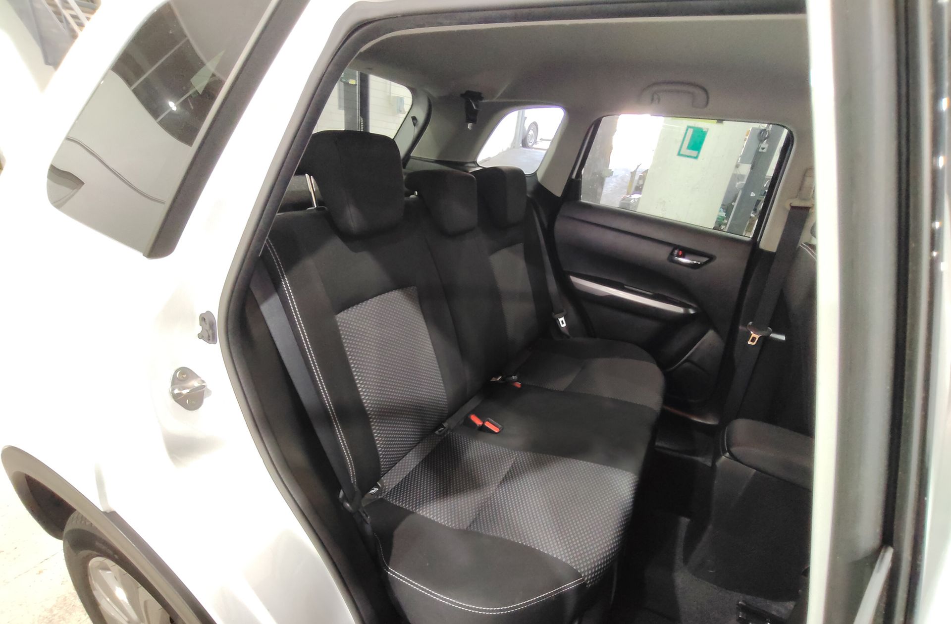 Suzuki Vitara 1.0 T GLE - foto 16