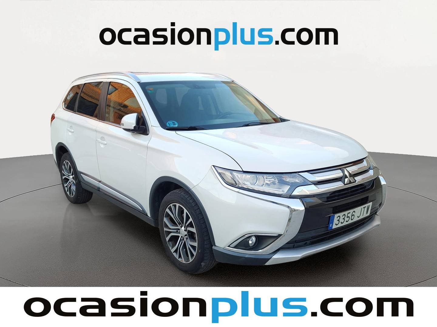 Foto delantera Mitsubishi Outlander Mitsubishi Outlander 220 DI-D Motion 2WD (150 CV) 7 Plazas derecha