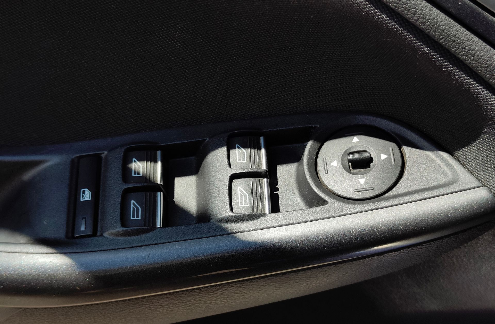 Ford Focus 1.5 EcoBoost ST-Line - foto 19