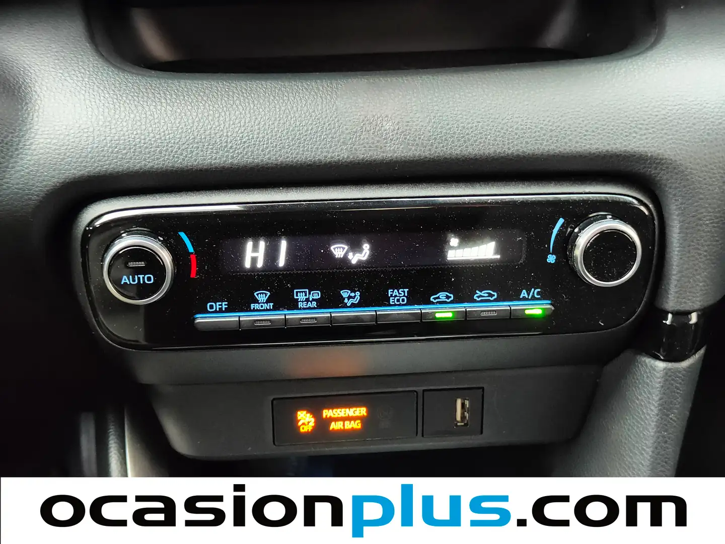 Foto Toyota Yaris Toyota Yaris 120H Business Plus (116 CV)