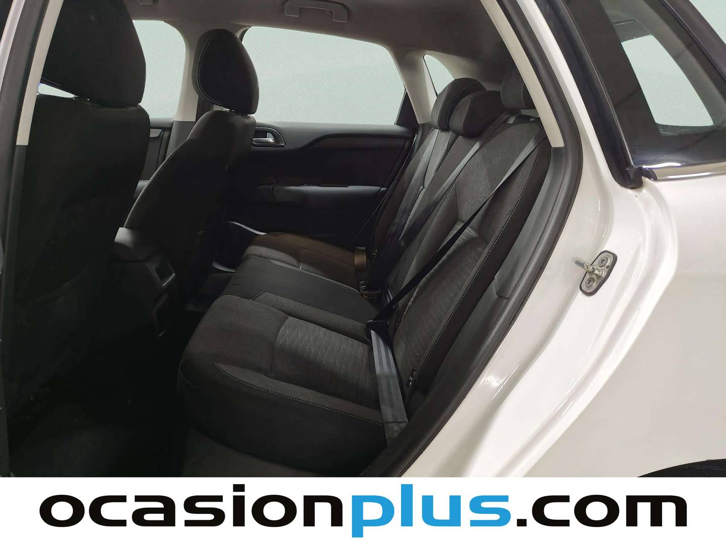 Foto asientos traseros Citroën C4 Citroën C4 PureTech 130 Exclusive (130 CV)